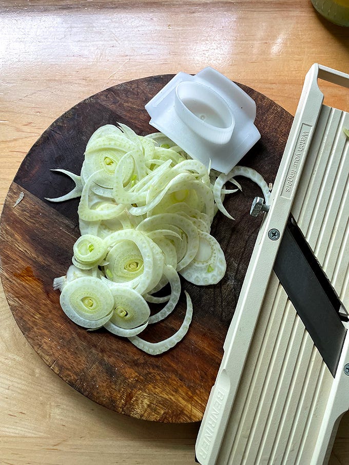How To Use A Mandoline Slicer For Onions