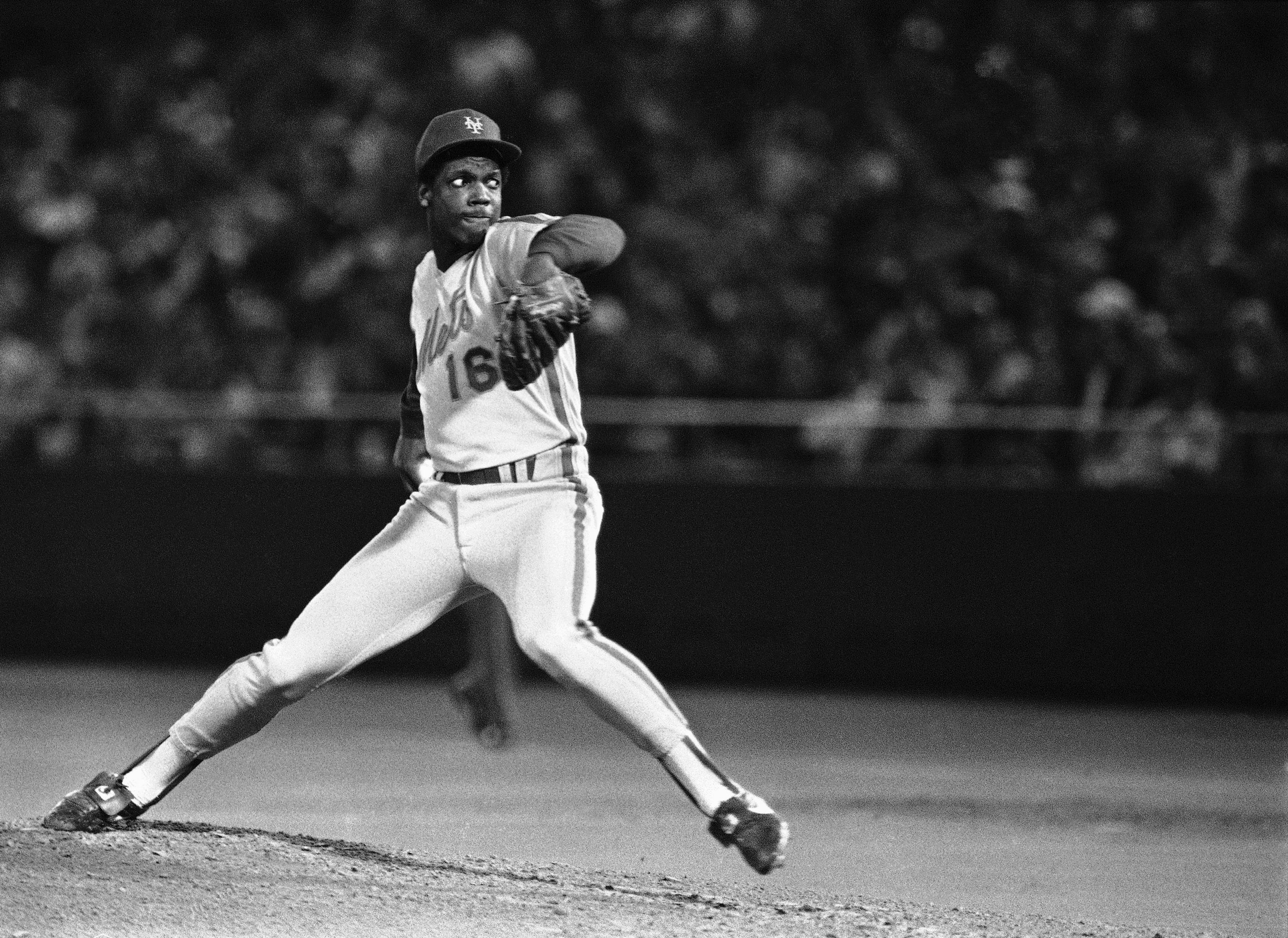 Mets to retire Dwight Gooden's no. 16 and Darryl Strawberry's no