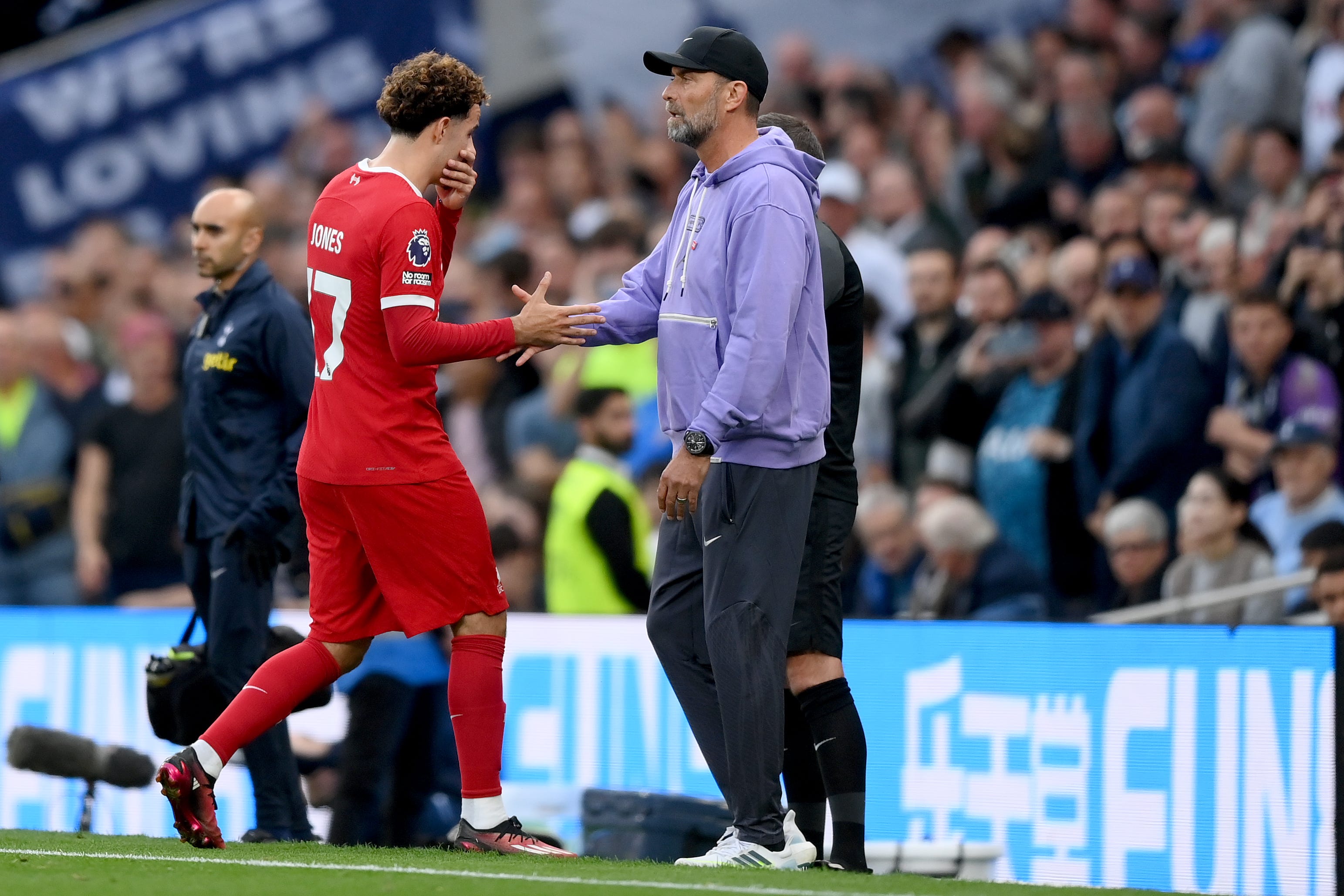 Liverpool got a painful defeat in a crazy game against Tottenham in North  London