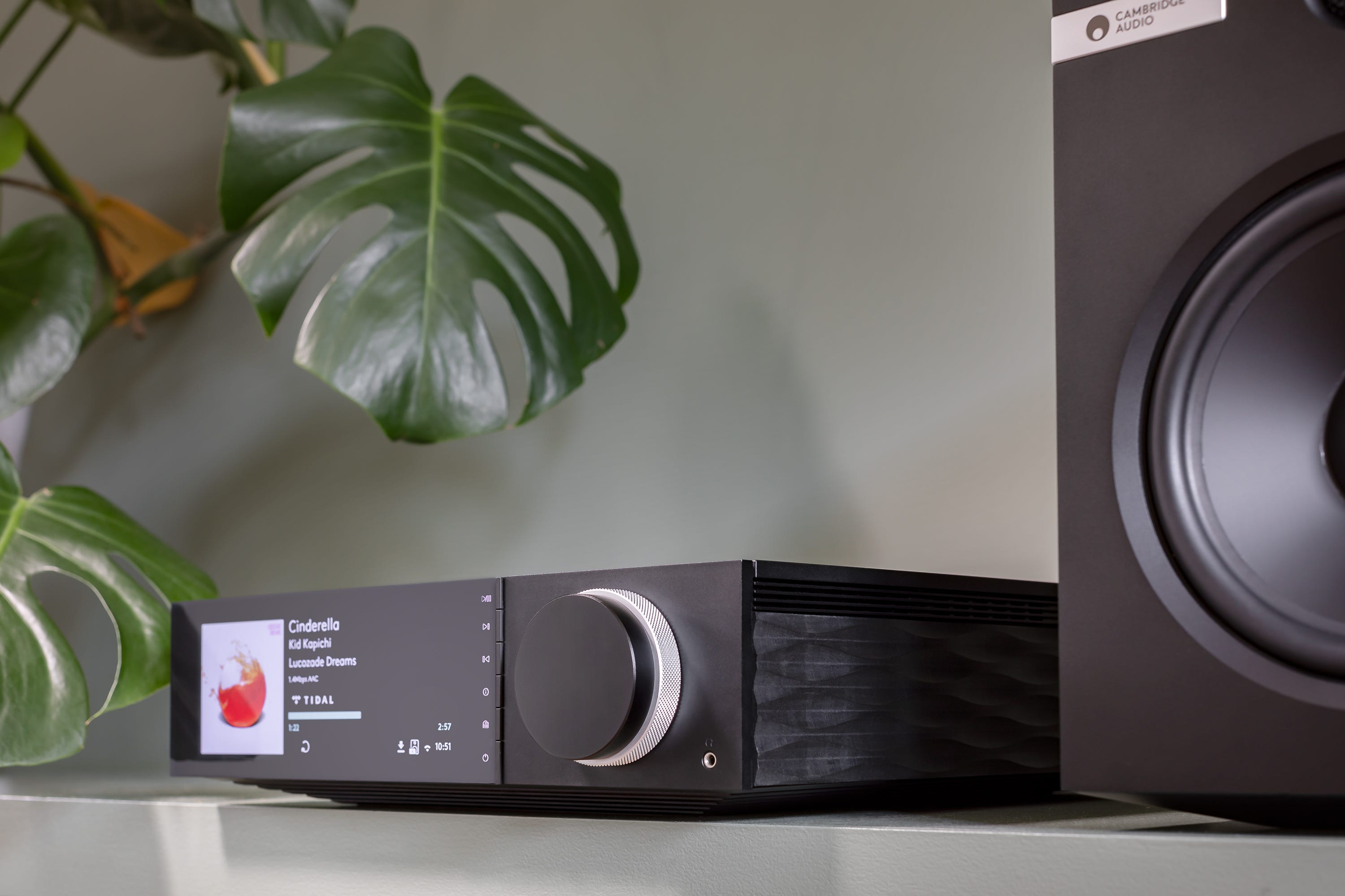 Cambridge Audio Evo high-end streaming amp comes out of the woods - CNET