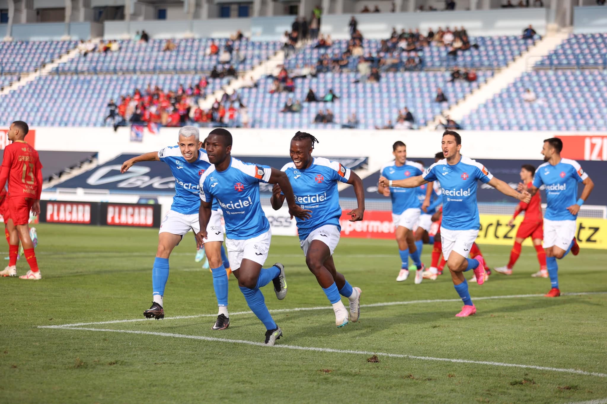 Belenenses fecha com uma vitória a participação na Liga Placard