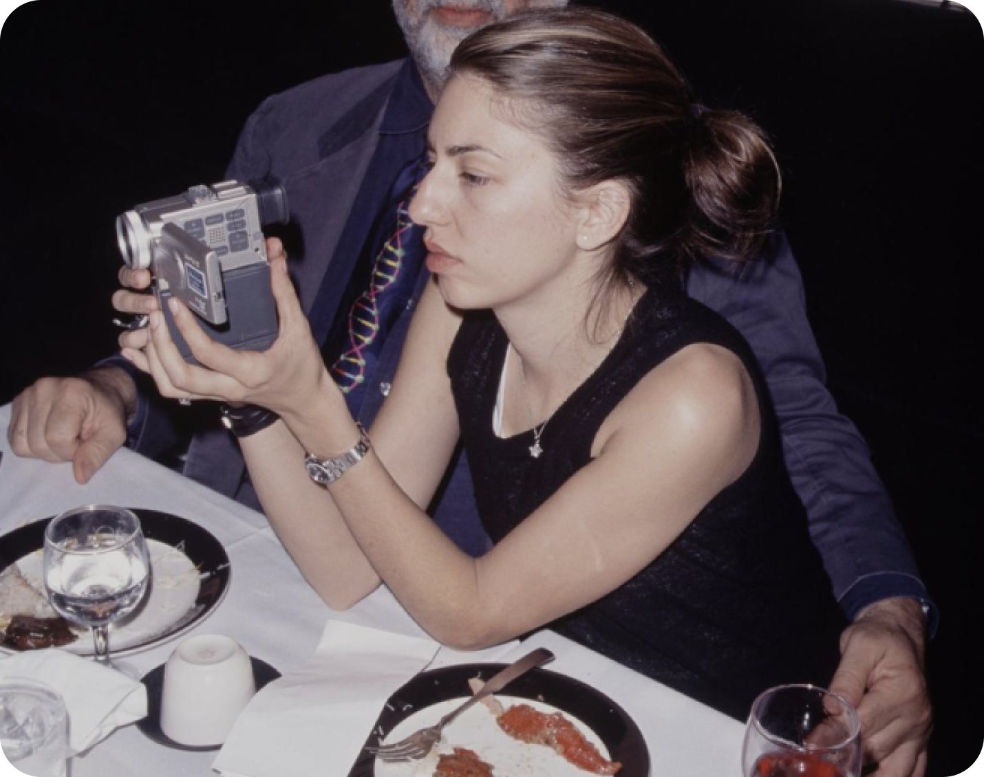 90s Fashion: Sofia Coppola's casual street style in iconic outfits