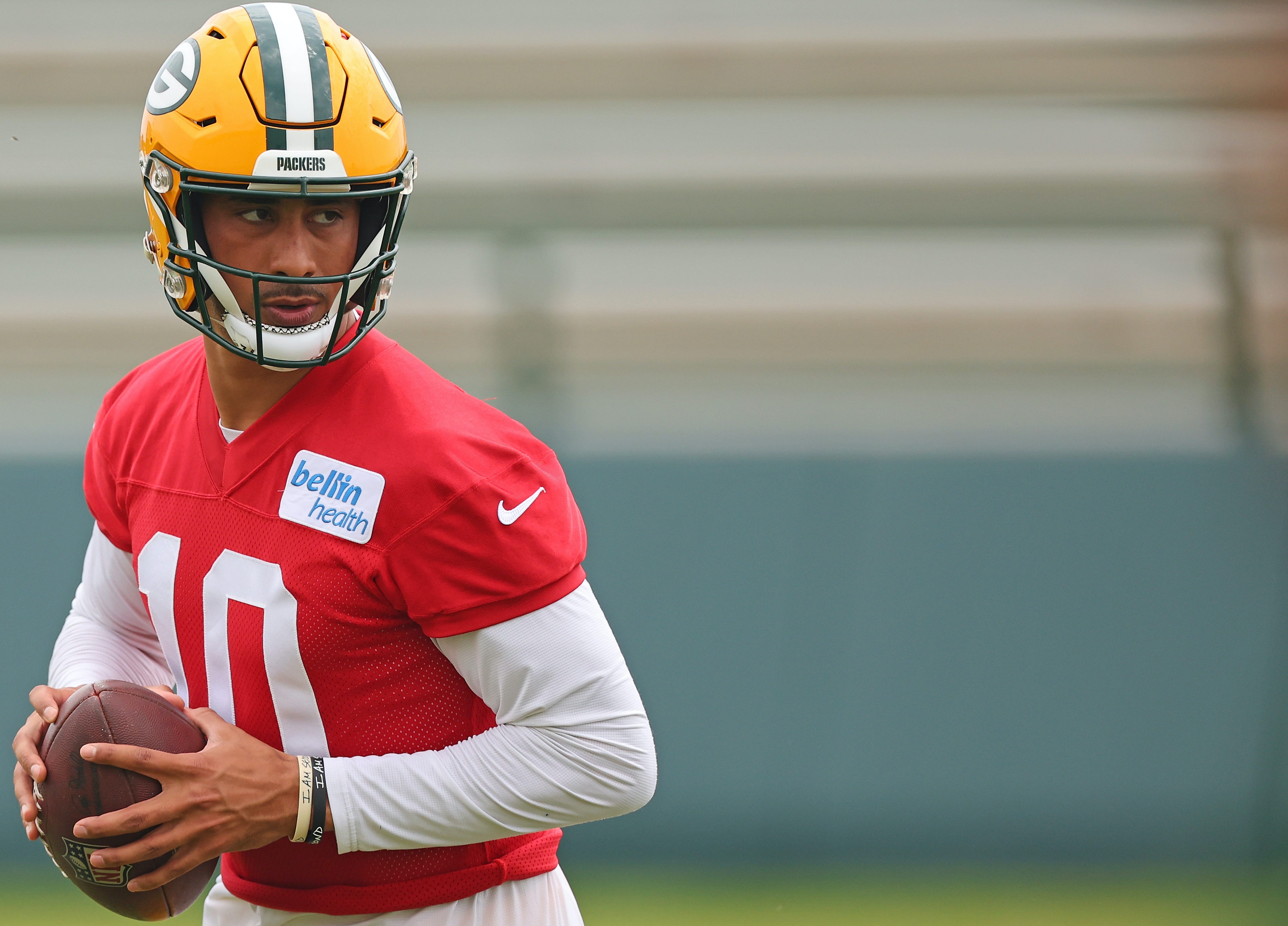 Aaron Rodgers' 'The Office' T-shirt creates Packers training camp buzz