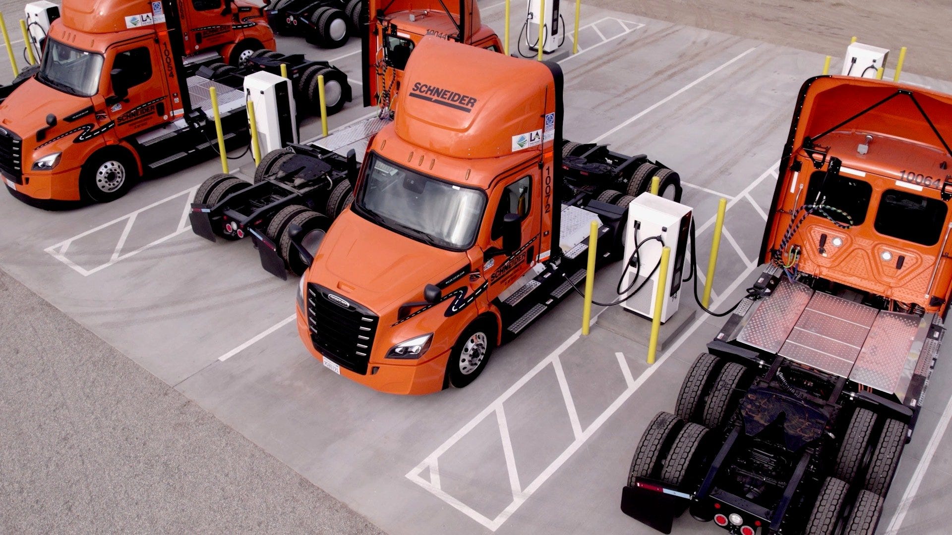 Electric Semi-Trucks Have to Sacrifice Cargo Weight for Heavy
