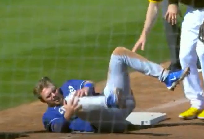 Dodgers' Gavin Lux looks ridiculously jacked in offseason workout