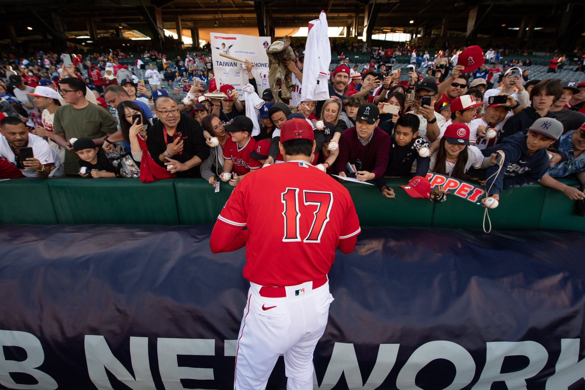 Column: Shohei Ohtani's return doesn't fix one of the Angels