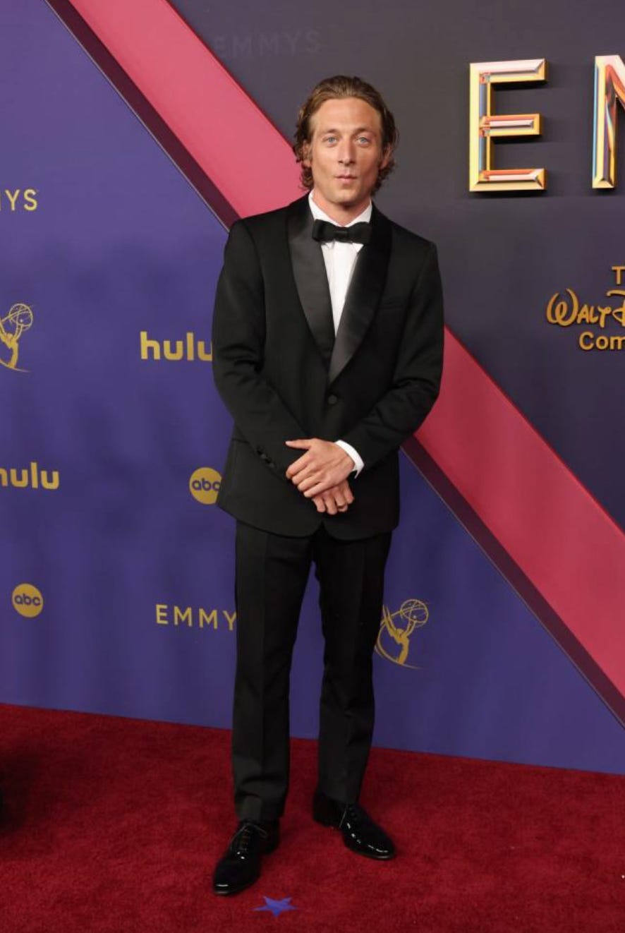 Jeremy Allen White looks damn good in a tux