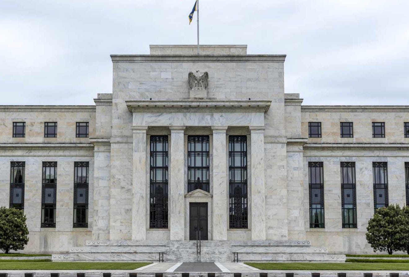 Only Bitcoin and Gold Can Stop Governments from Destroying the Currency