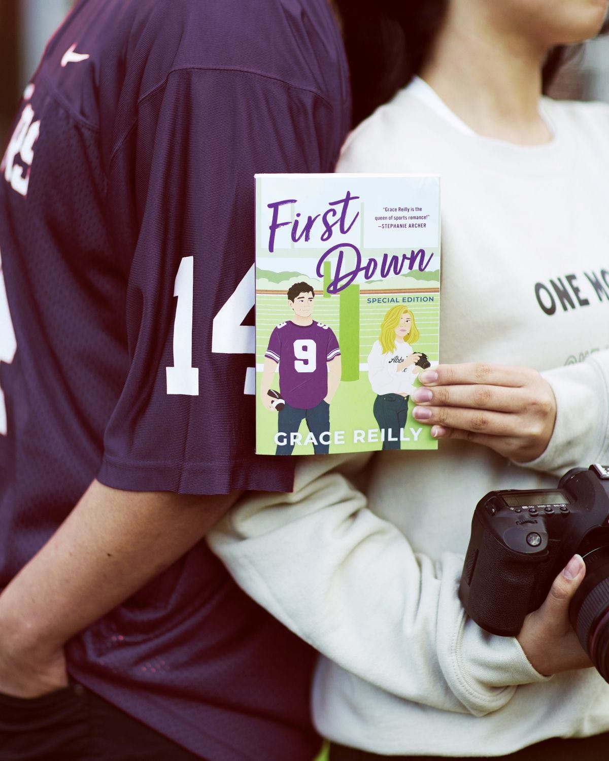 First Down: A Fake Dating College Sports Romance : Reilly, Grace