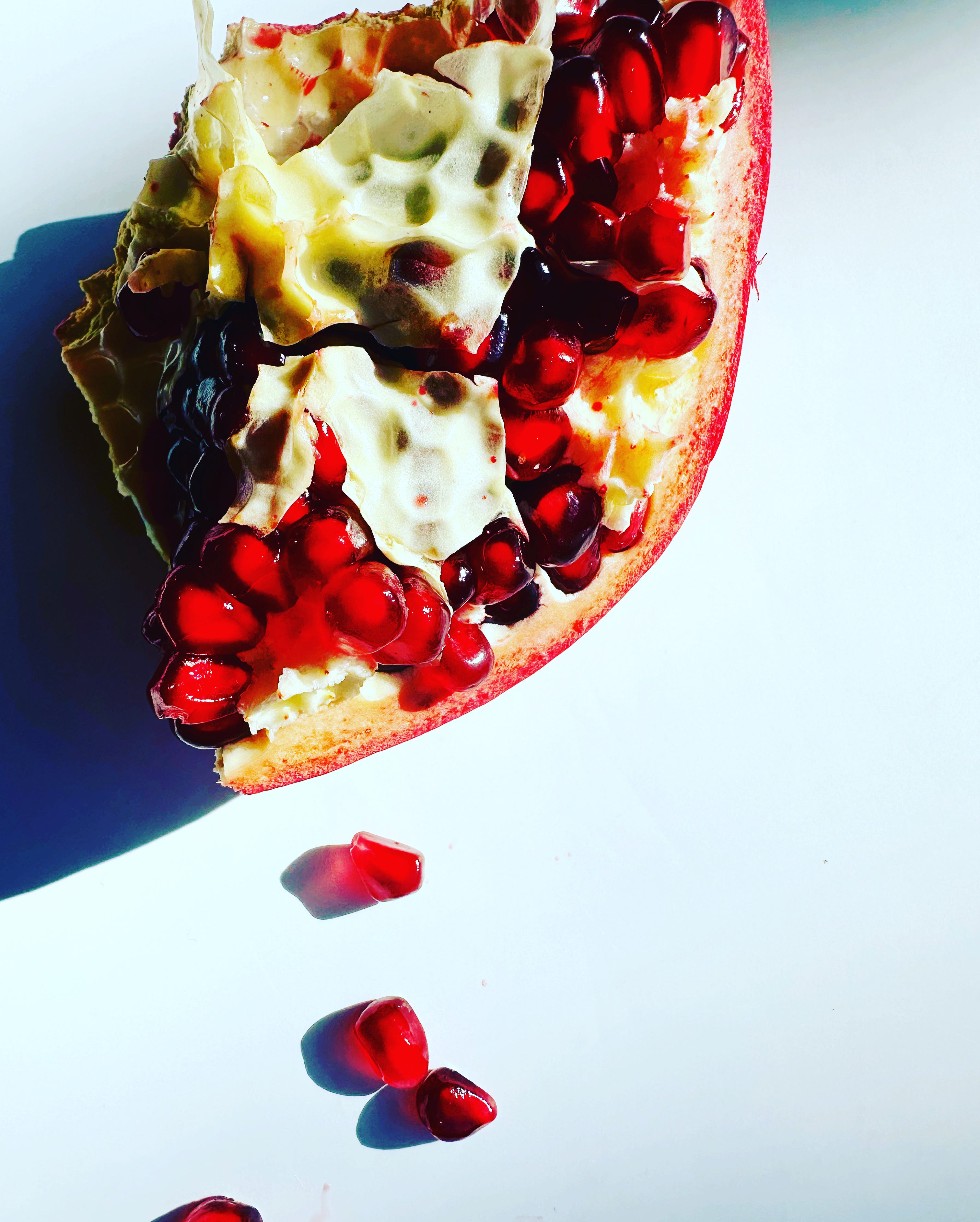 The 411- Pomegranates on Meatless Monday - Green With Renvy