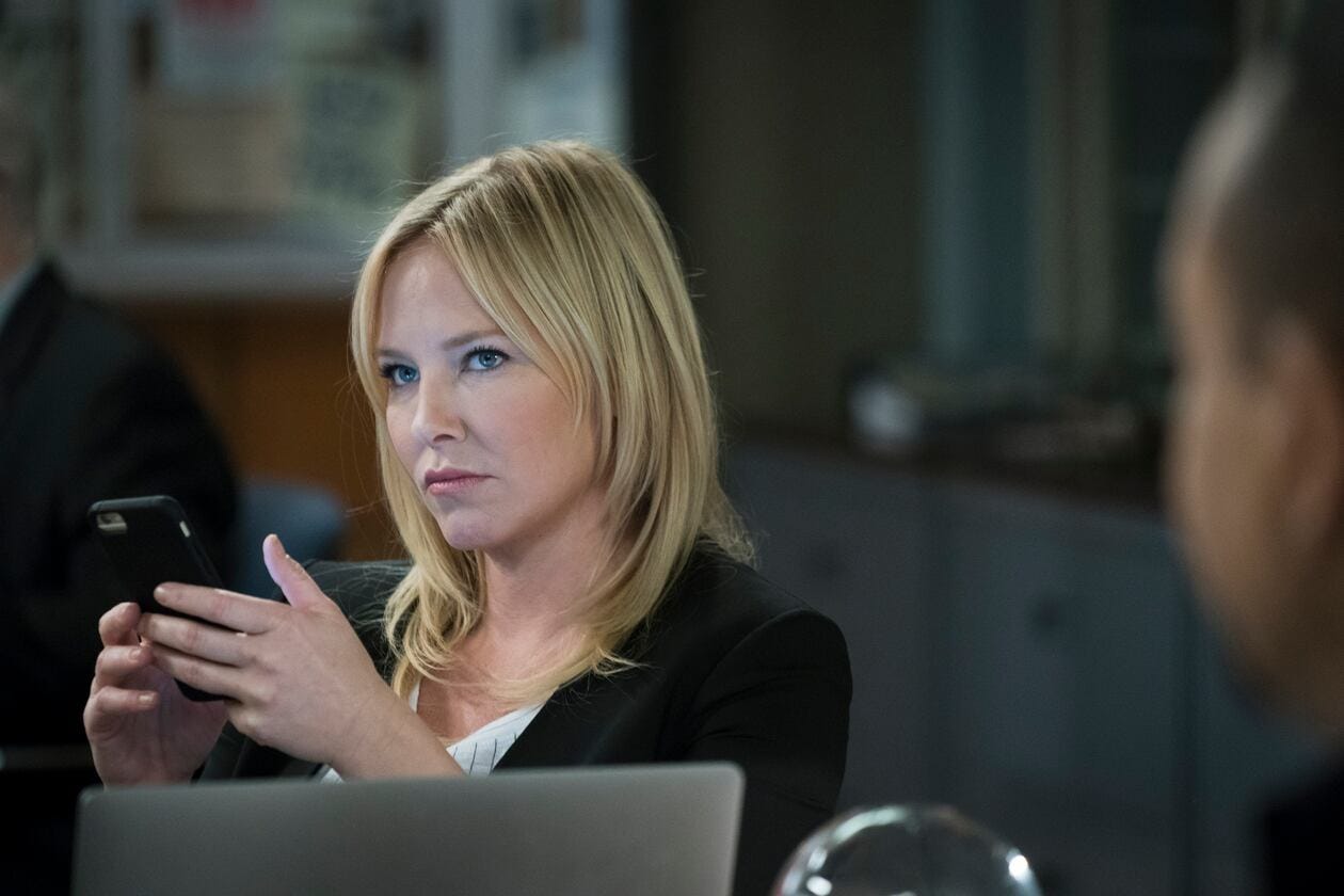 How Amanda Rollins Exemplifies the Push & Pull of the Eldest Daughter