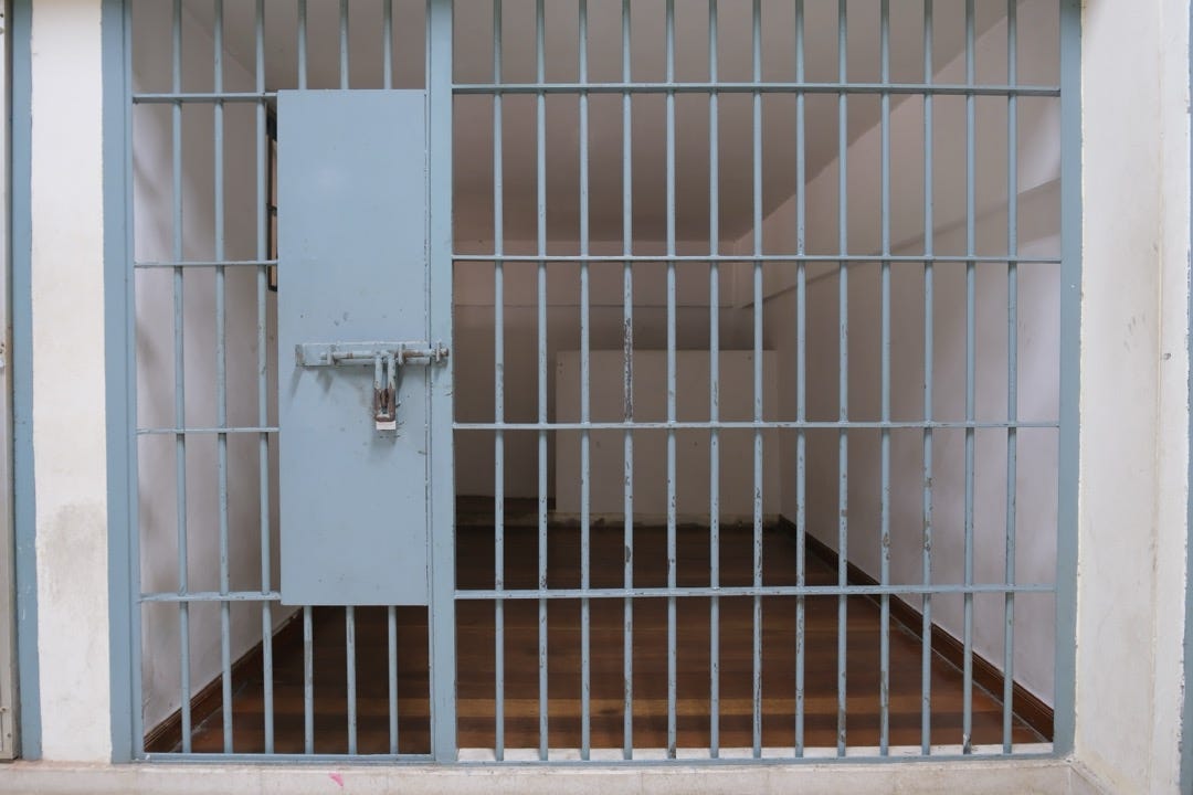 Georgia jail panics for 12 hours over missing killer — only to realize cops left him at courthouse Georgia jail panics for 12 hours over missing killer — only to realize cops left him at courthouse