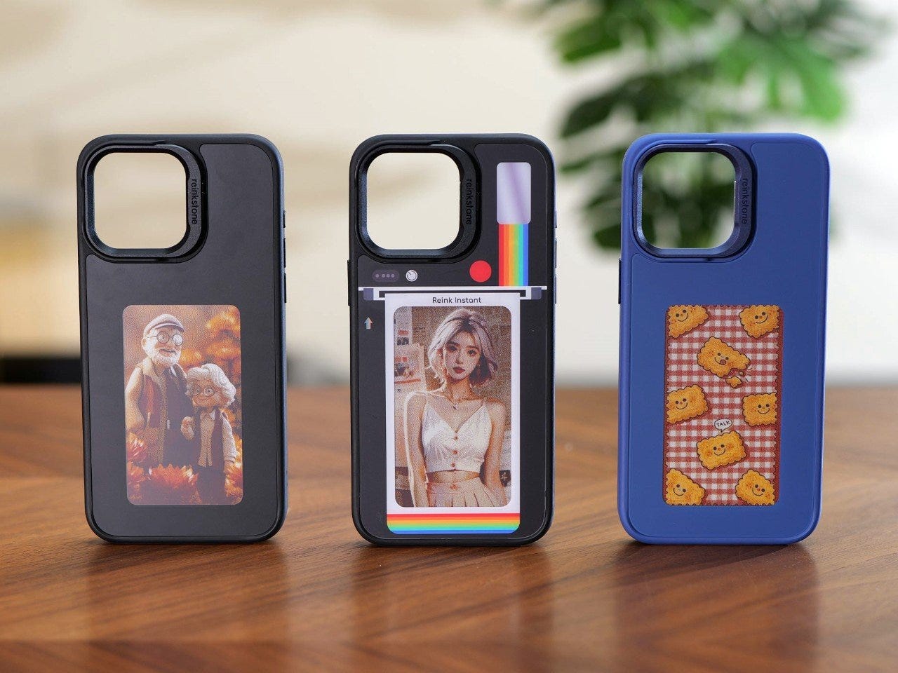 These Color E-ink Cases let you put Wallpapers on the BACK of your Smartphone too