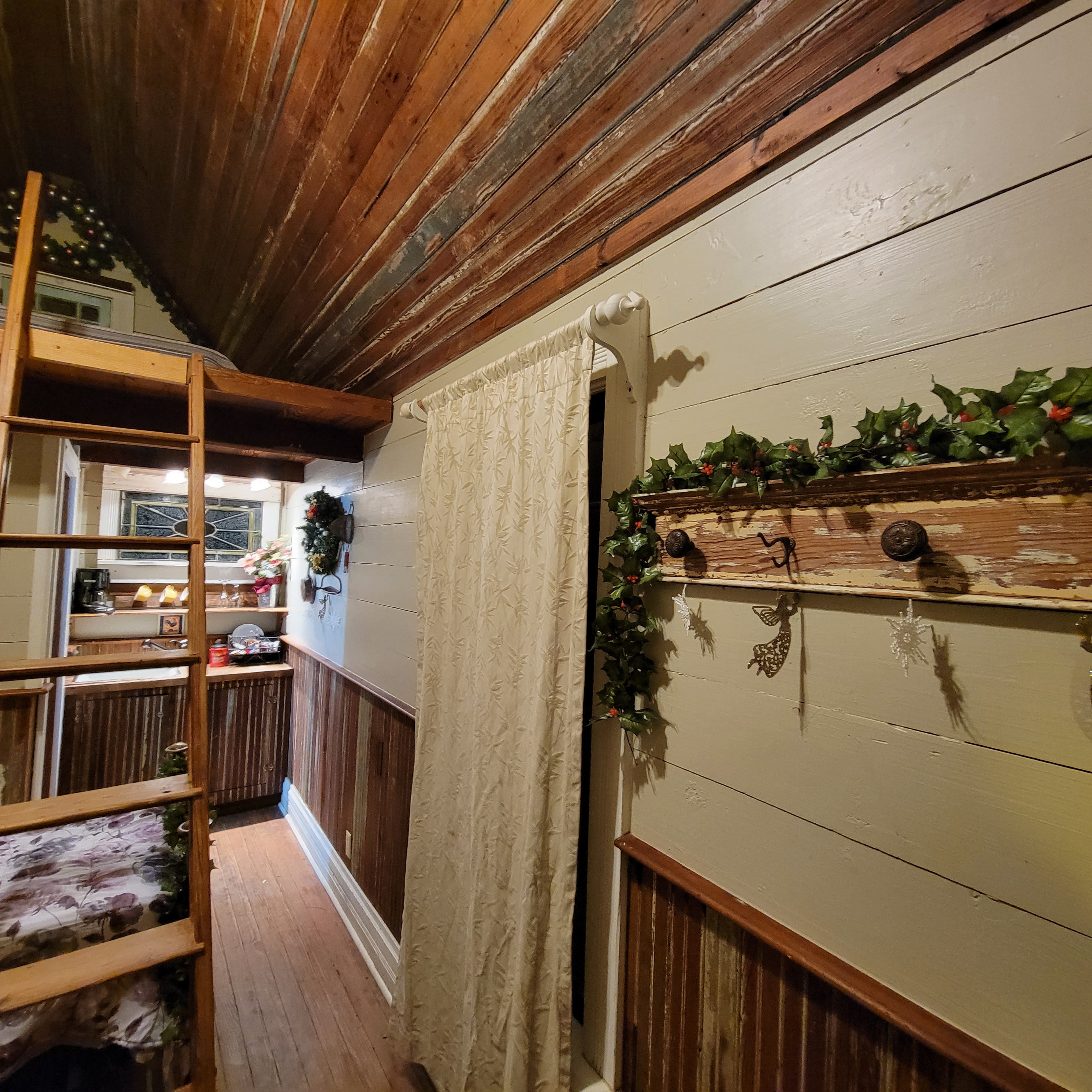 Tiny Texas House for sale in Salvage, Texas w/ a chance to live in