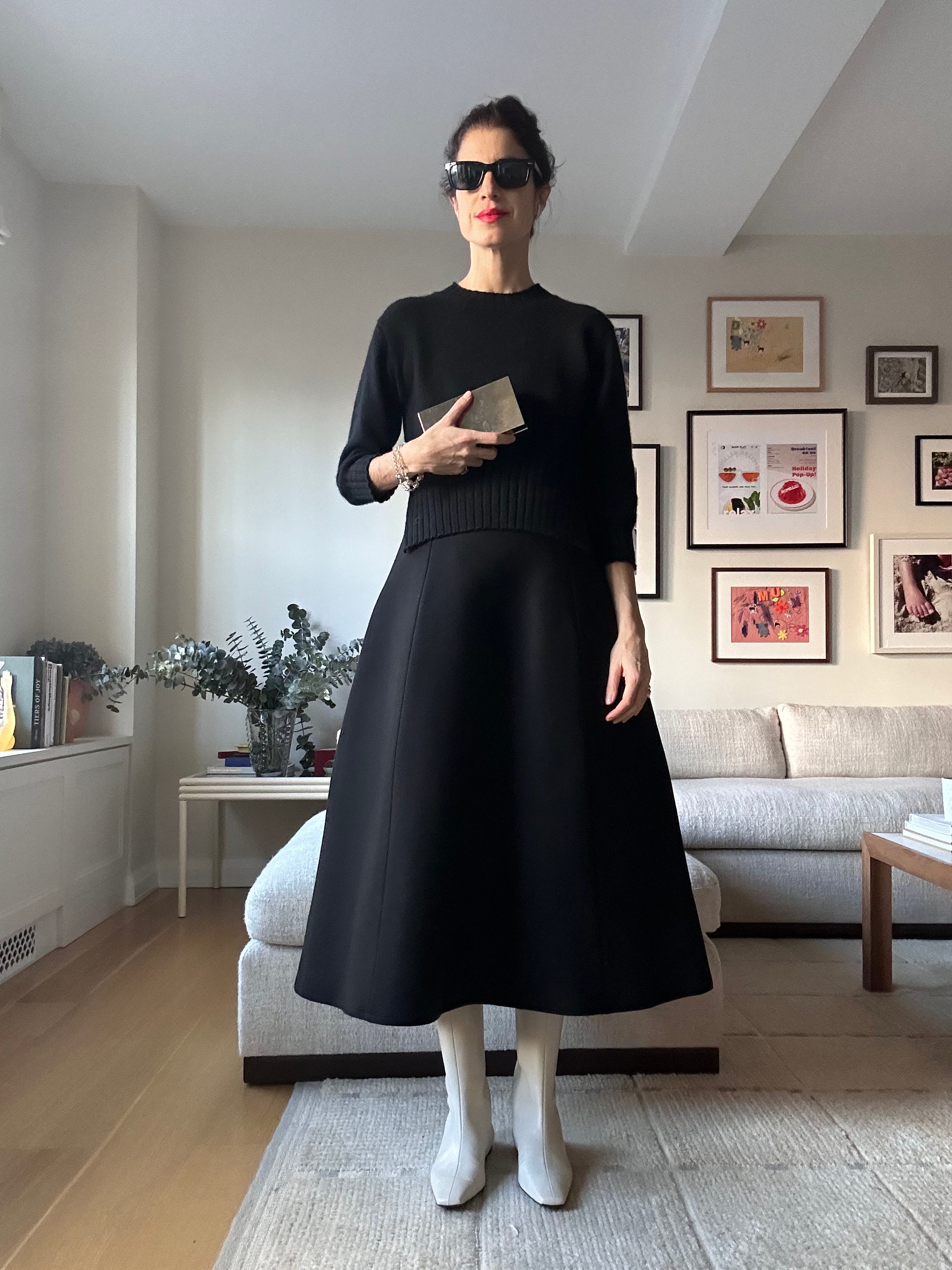 How to Style All-Black Outfits Without Looking Boring – Svelte