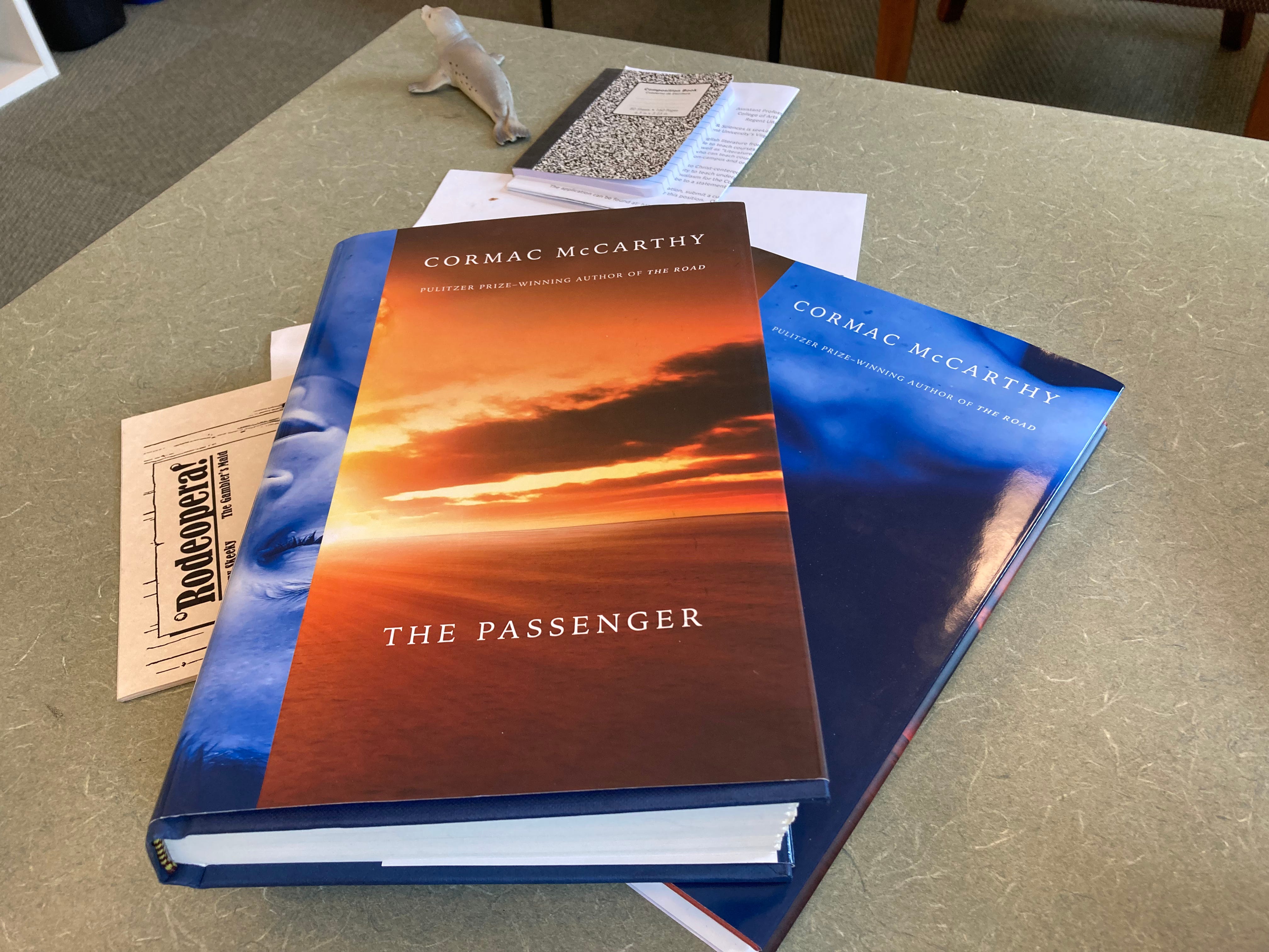 The Passenger by Cormac McCarthy: 9780307389091 | :  Books