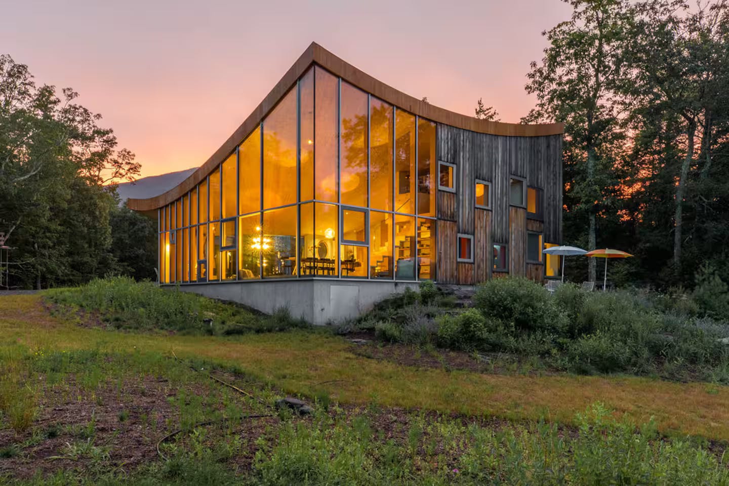 A Home Built Around a Boulder, Eight Real Estate Listings, a Catskills  Hotel + Cidery, and April Deals