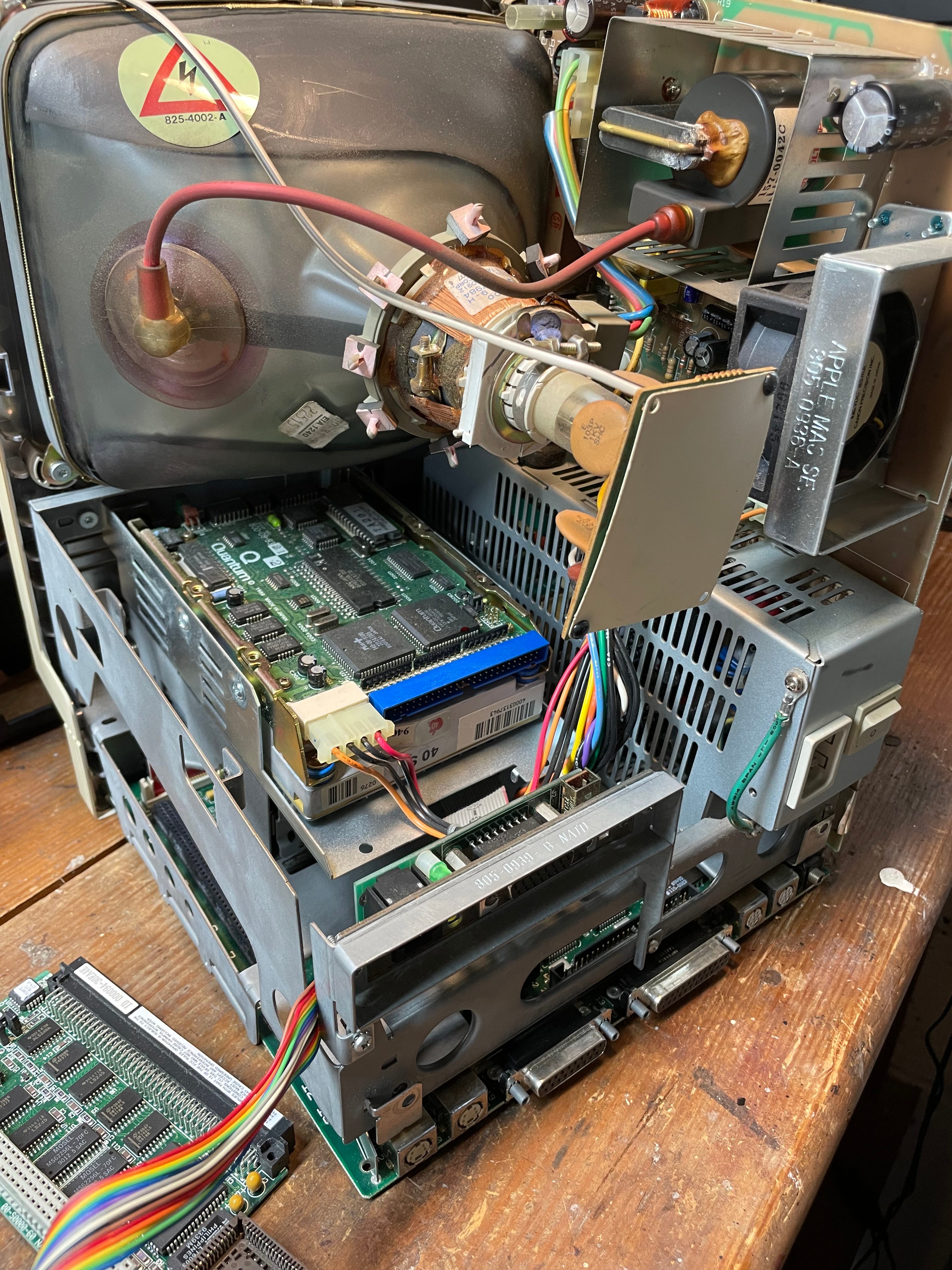 Macintosh SE/30 動作・美品 + Inside Macintosh