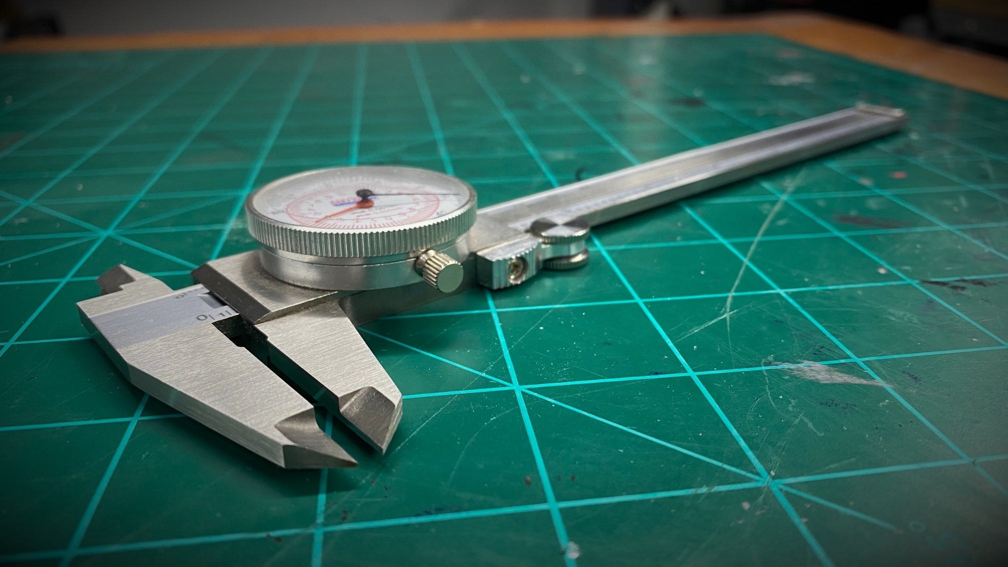 Tool 6" Dial Caliper