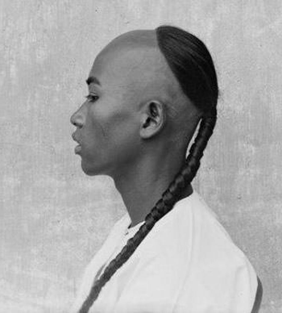 On queues and contractenforcement through hair in the Qing dynasty