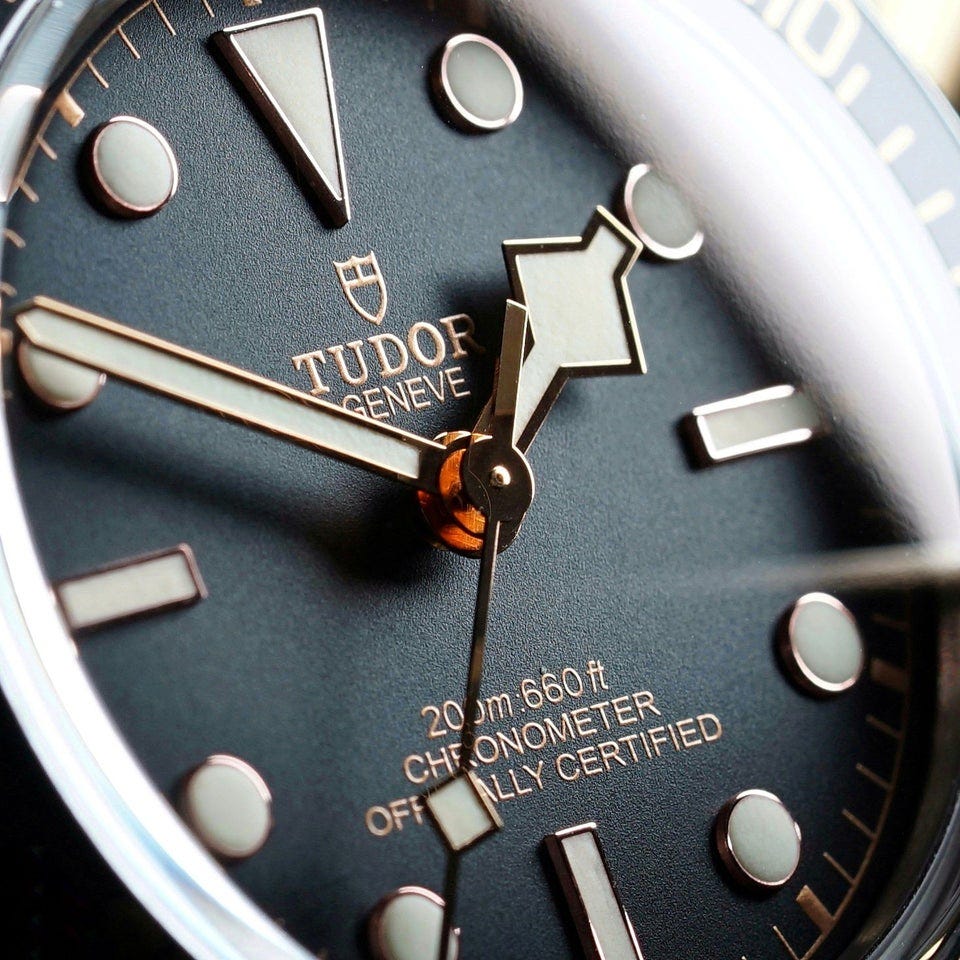 Rolex hotsell gilt dial