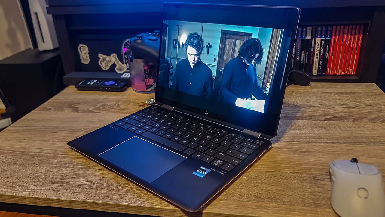 HP Spectre x360 13.5 2022 review Thin light foldable