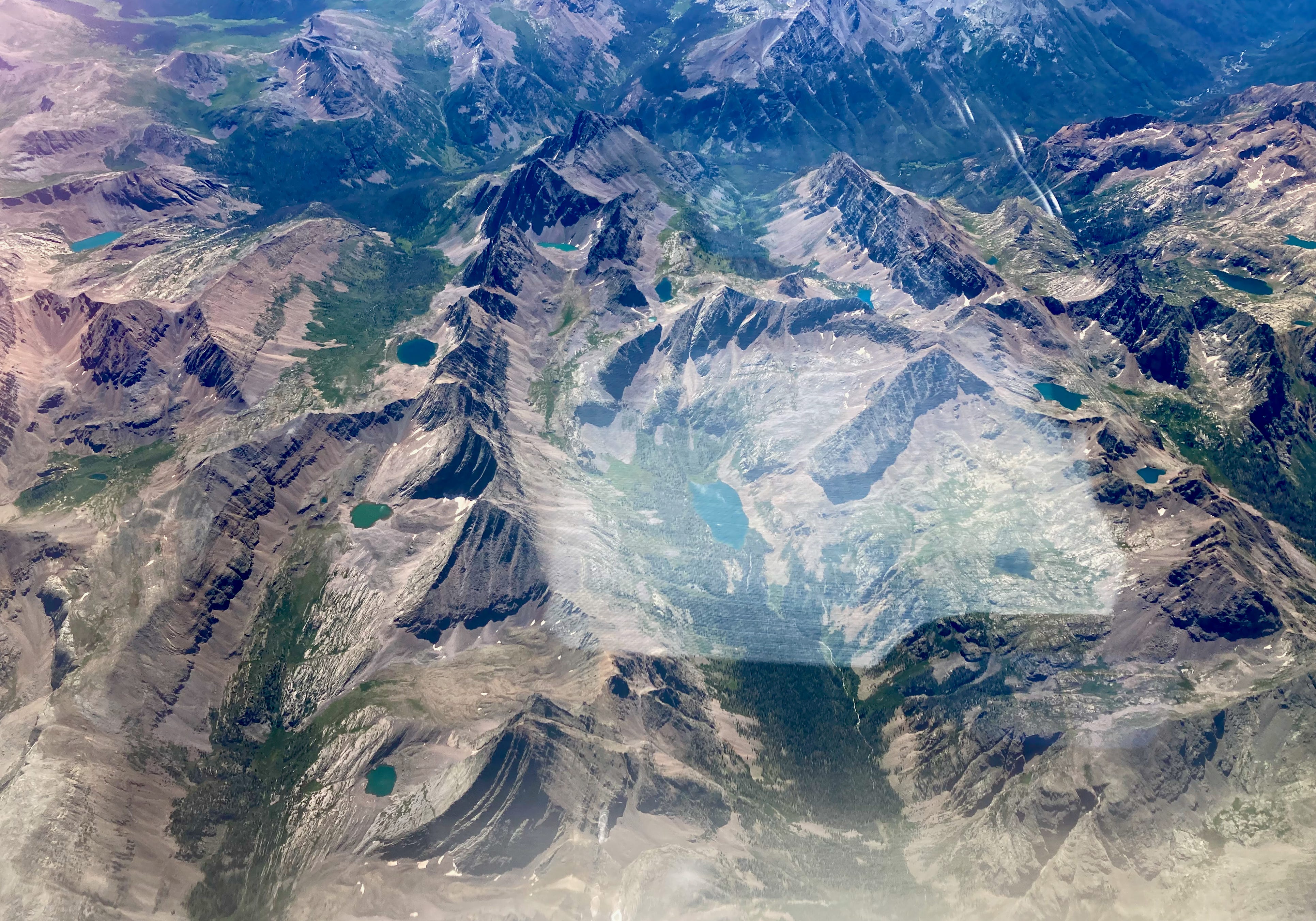 Luxury houseboat sinks on Lake Powell