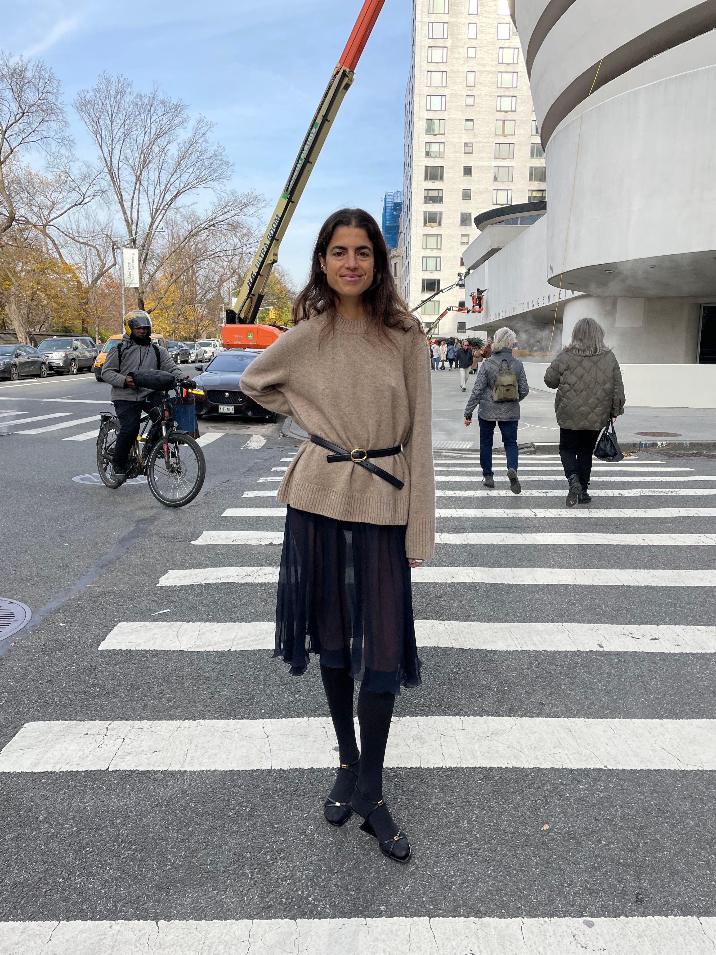 What does a belt do for your outfit?