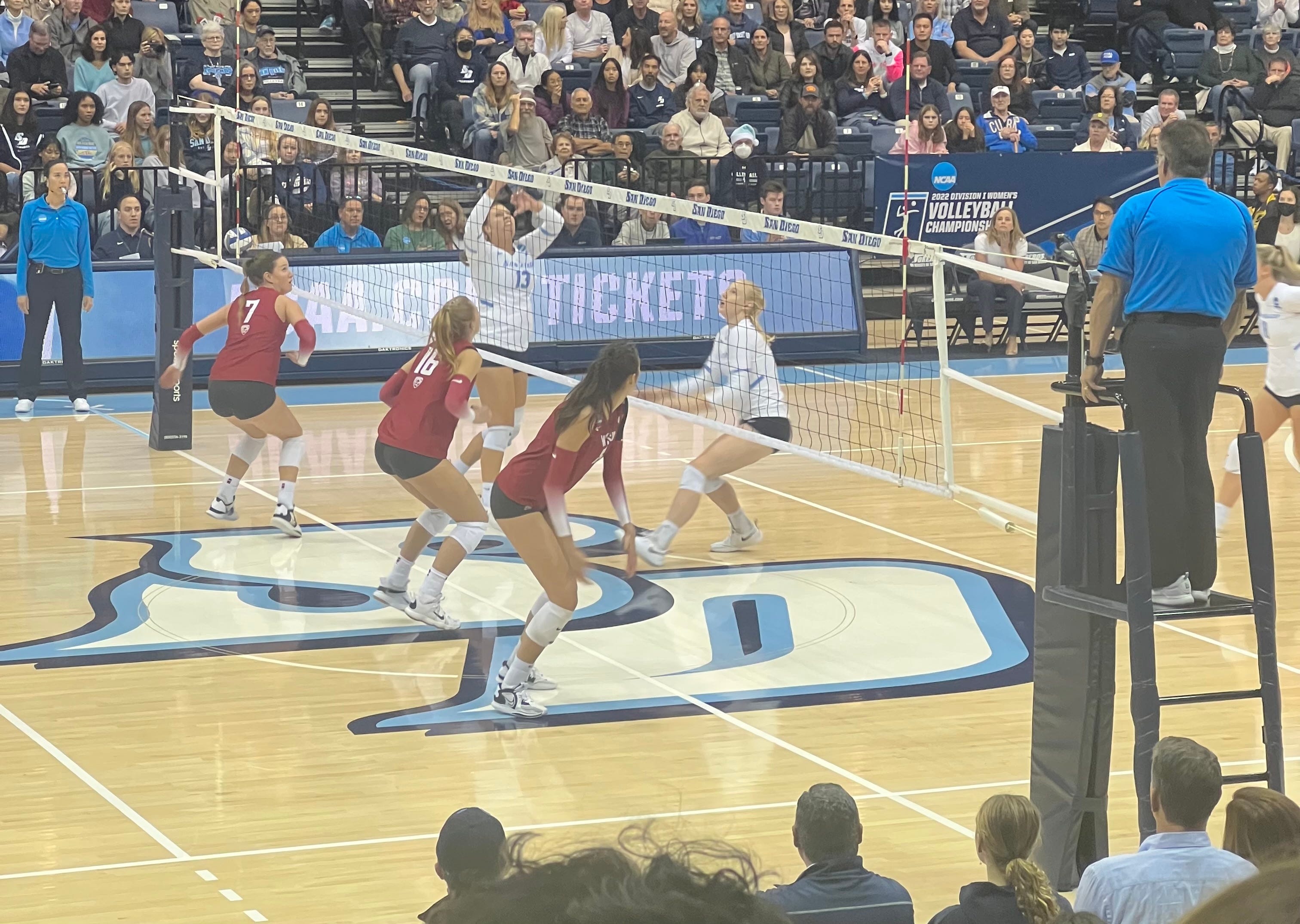 USD Women's Volleyball In Final Four