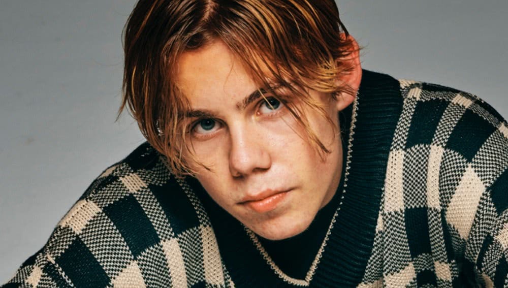 What The Kid Laroi Taught Me About Teenage Melodrama Through The Eyes