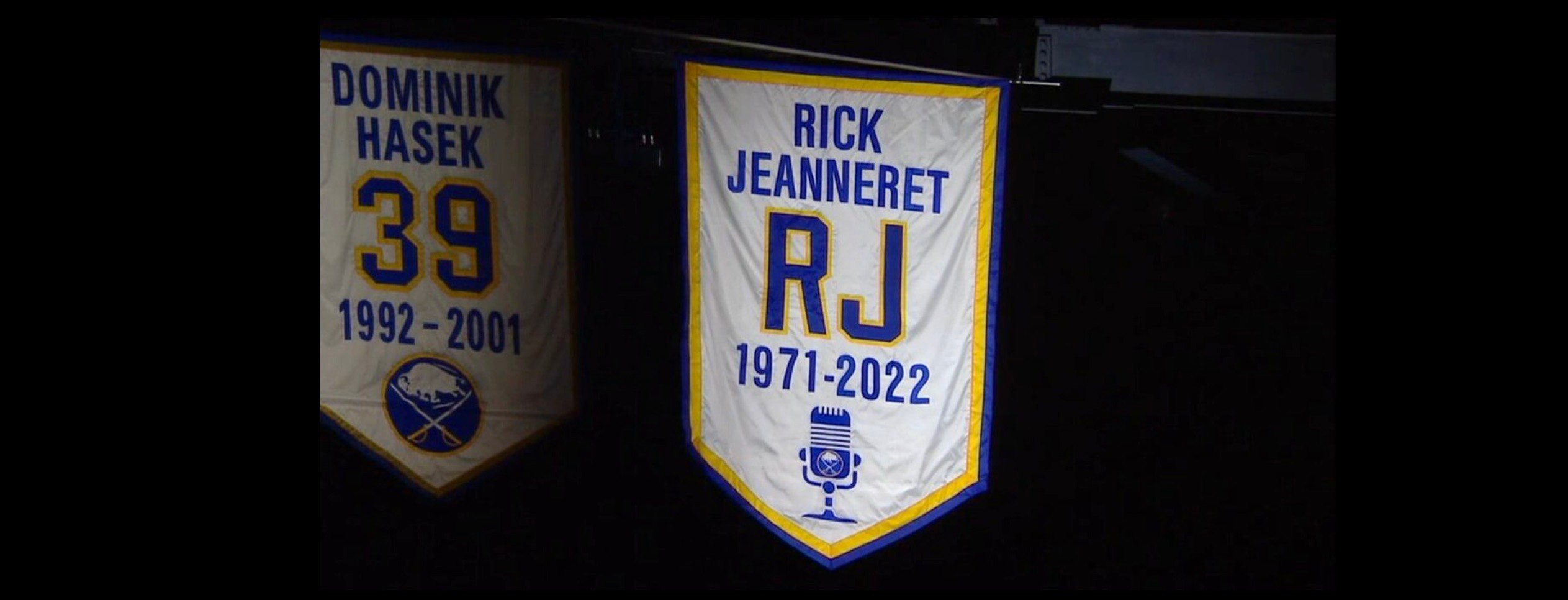 Buffalo sabres retired numbers online