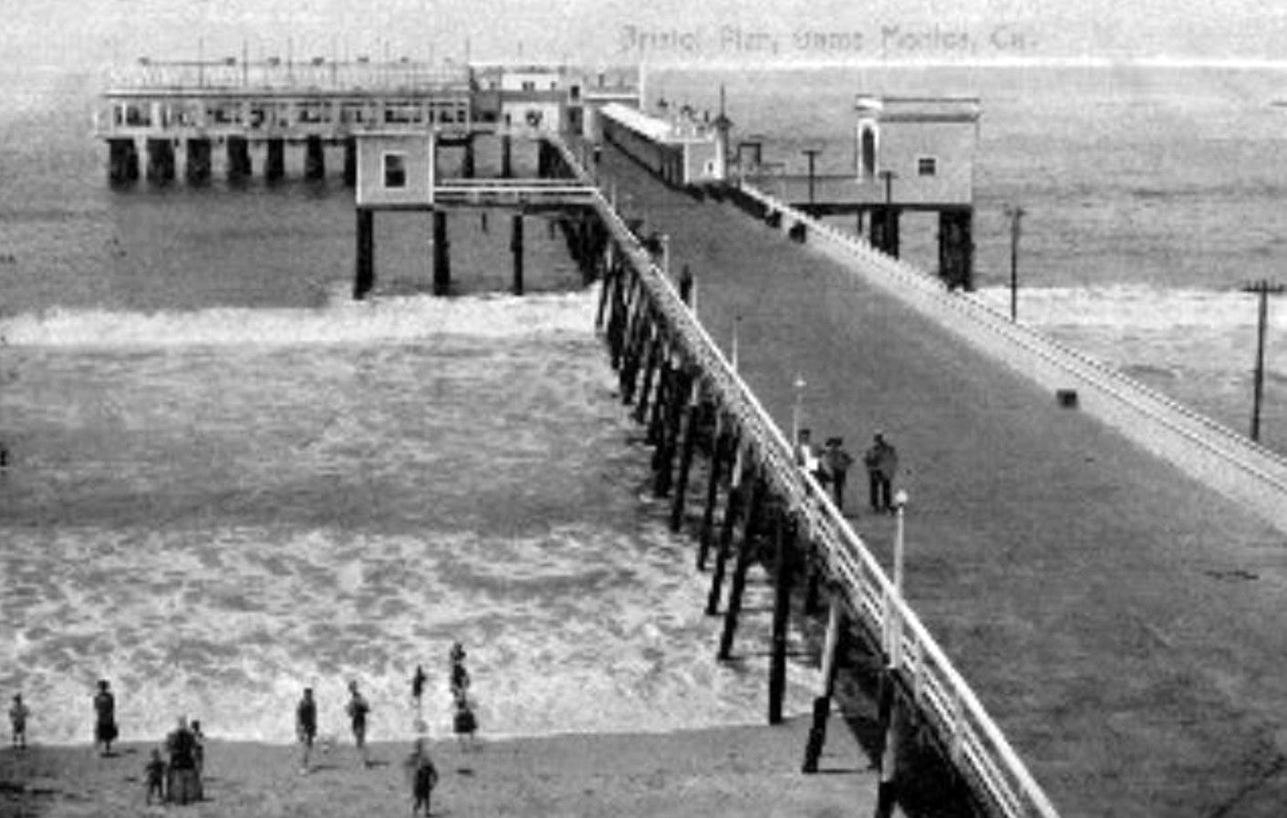 Hollister pier park hotsell