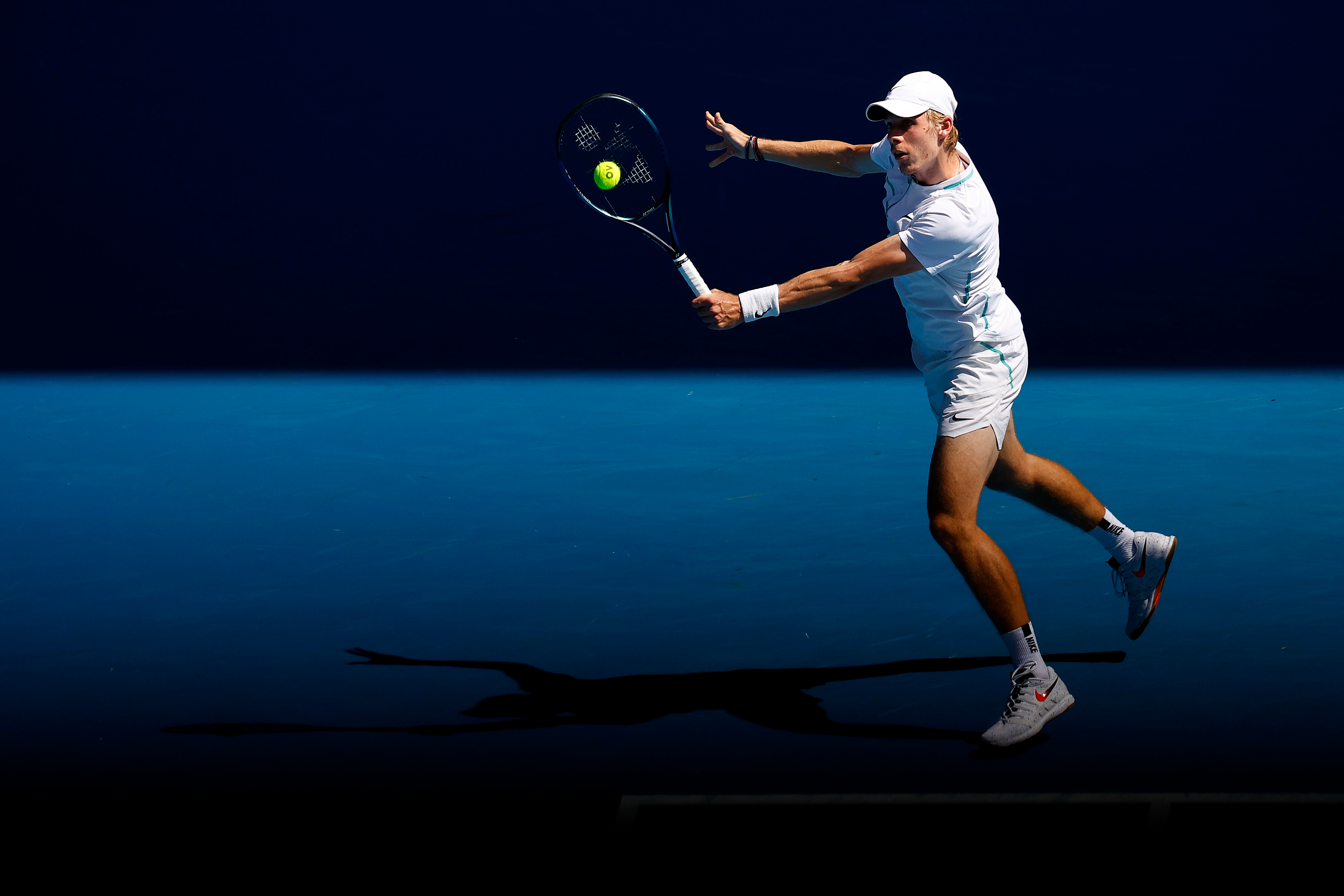 Nike shapovalov outlet