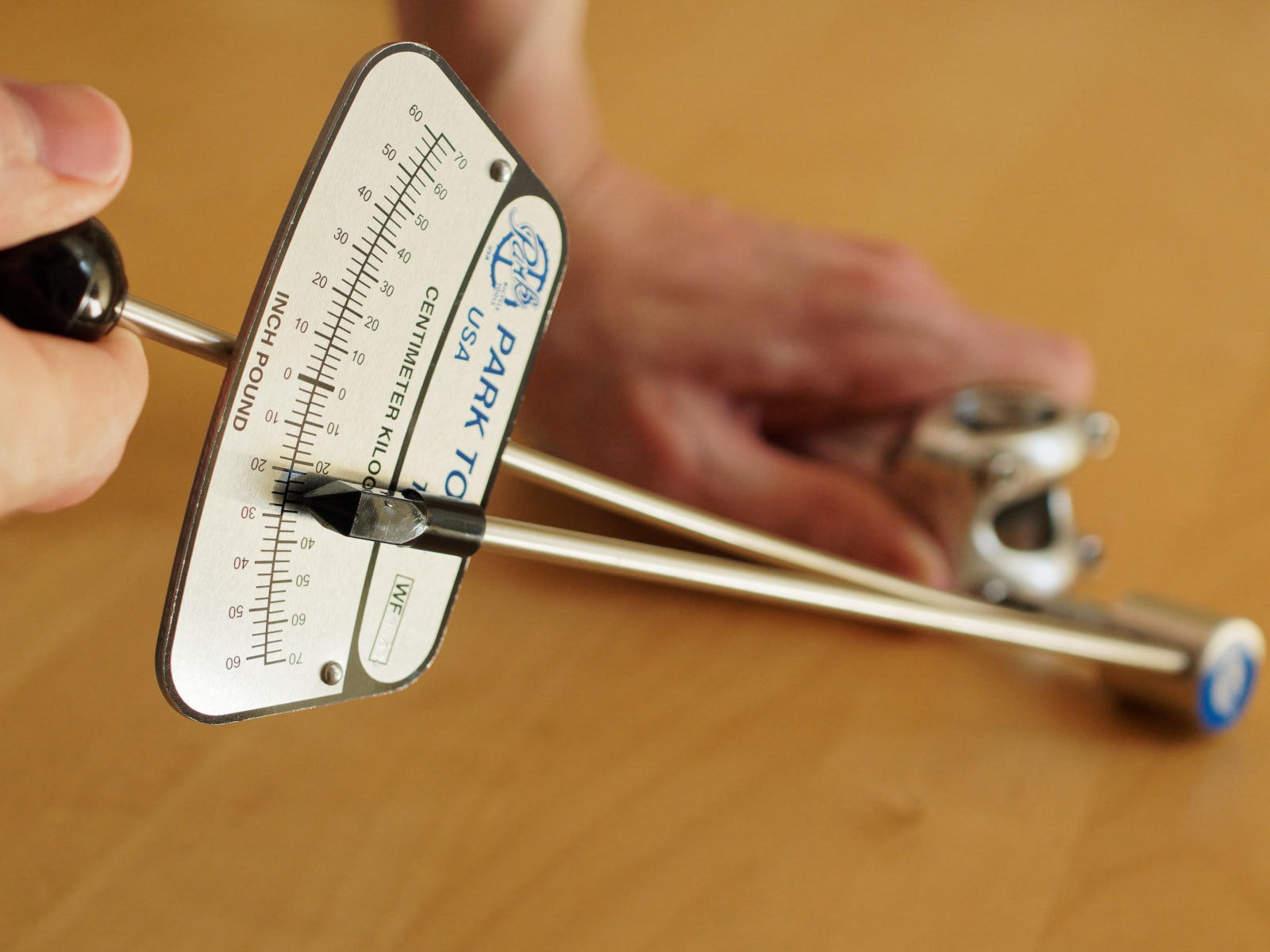 Reading a outlet torque wrench