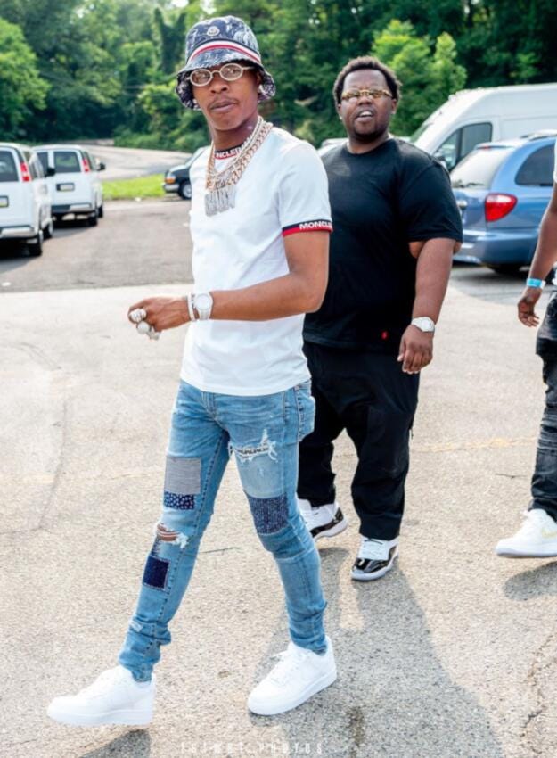 Jeans rappers wear 2025