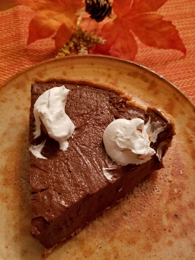 Delicious Chocolate Pudding Pie - by Jessica Rath