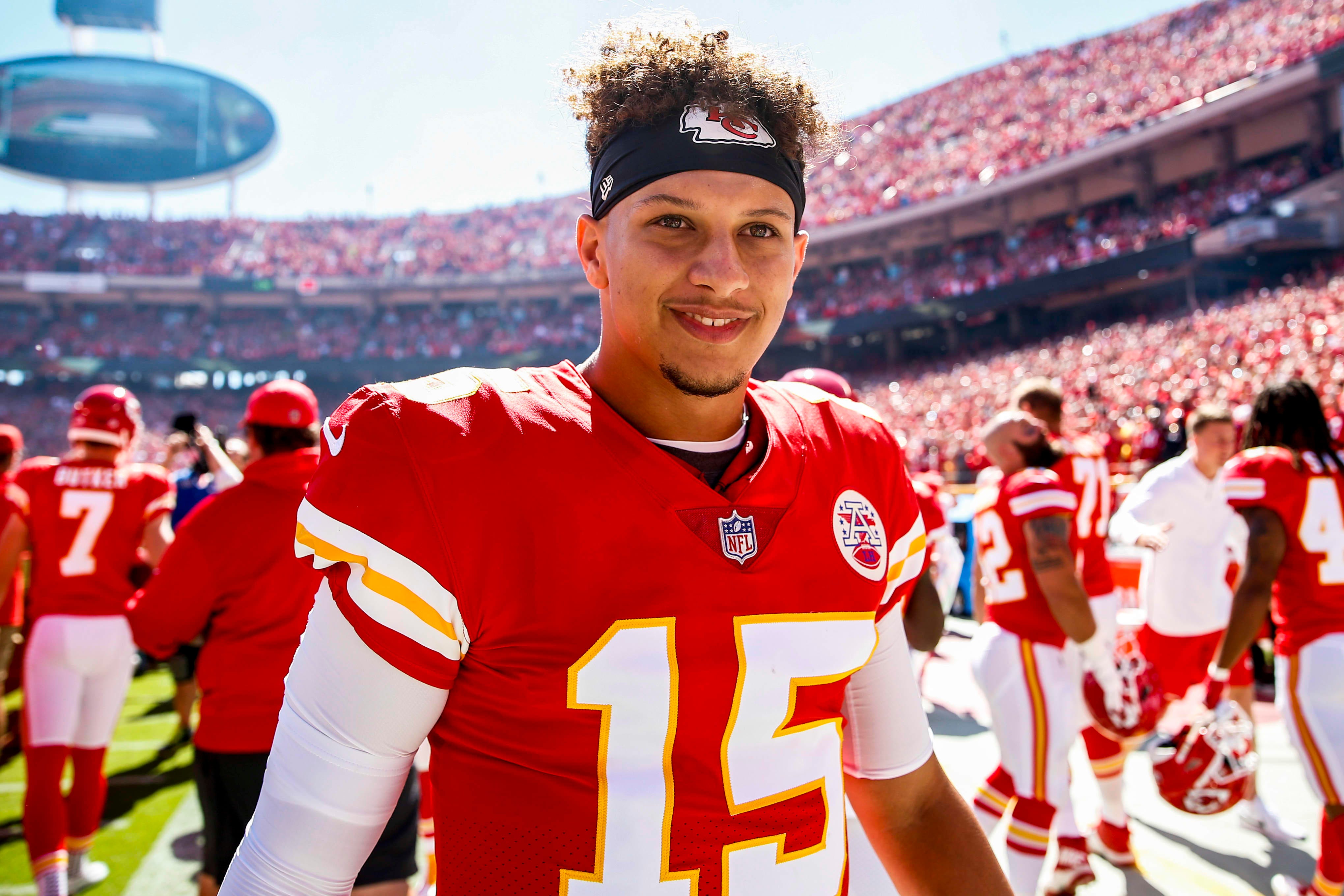 Patrick mahomes sweatshirt amazon deals