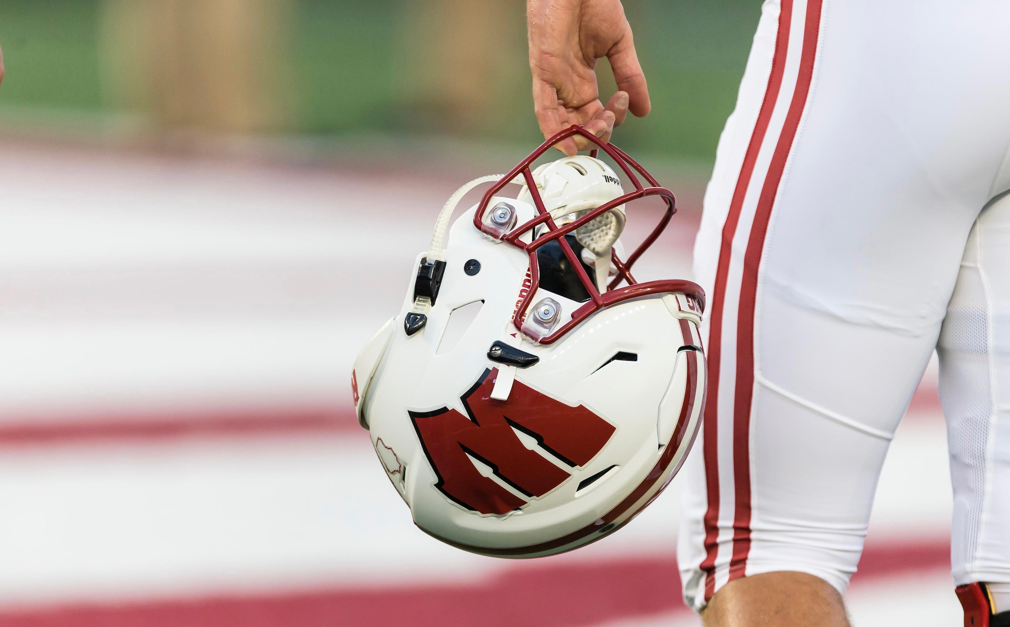 wisconsin-badgers-vs-oklahoma-state-cowboys-studs-and-duds