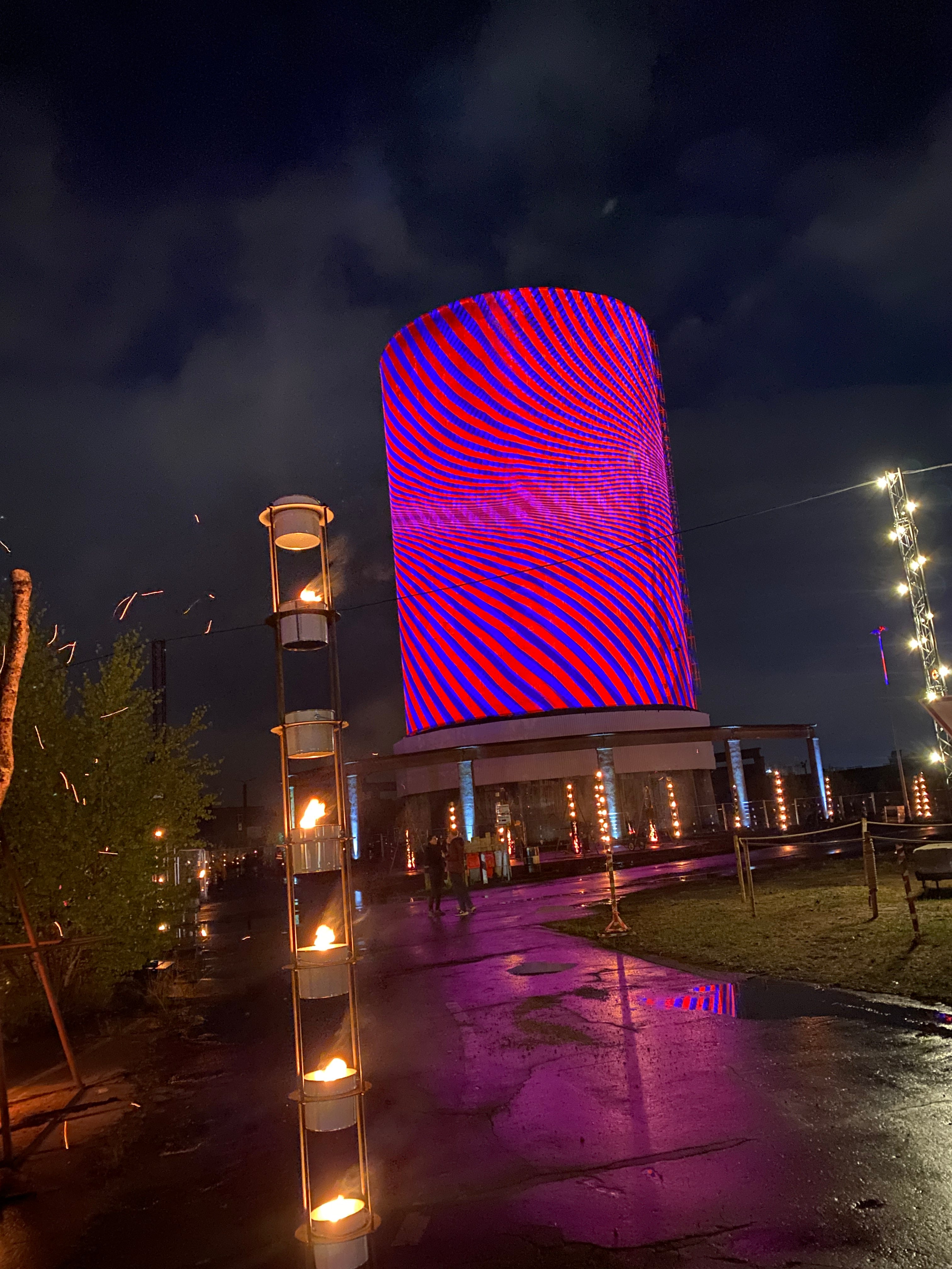 The Art of Excess and the Excess of Art