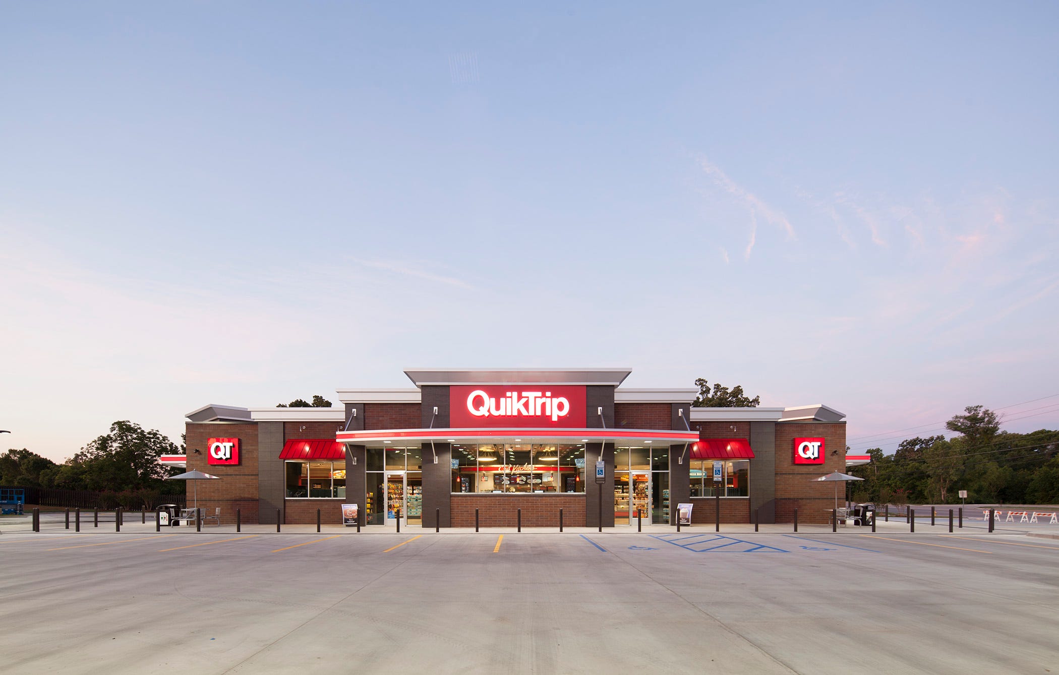 QuikTrip working on locations in Little Rock
