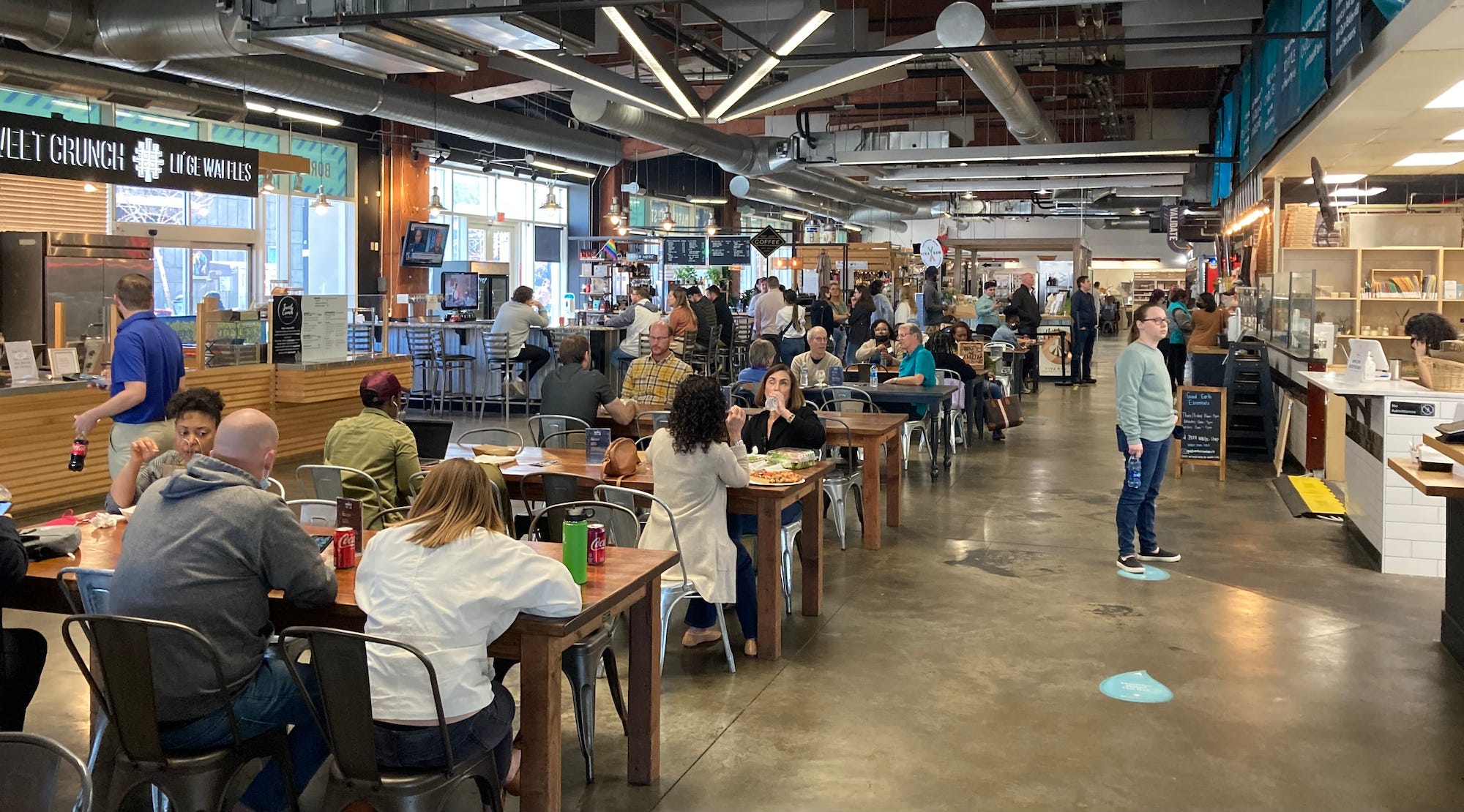 The uptown lunch crunch returns - The Charlotte Ledger