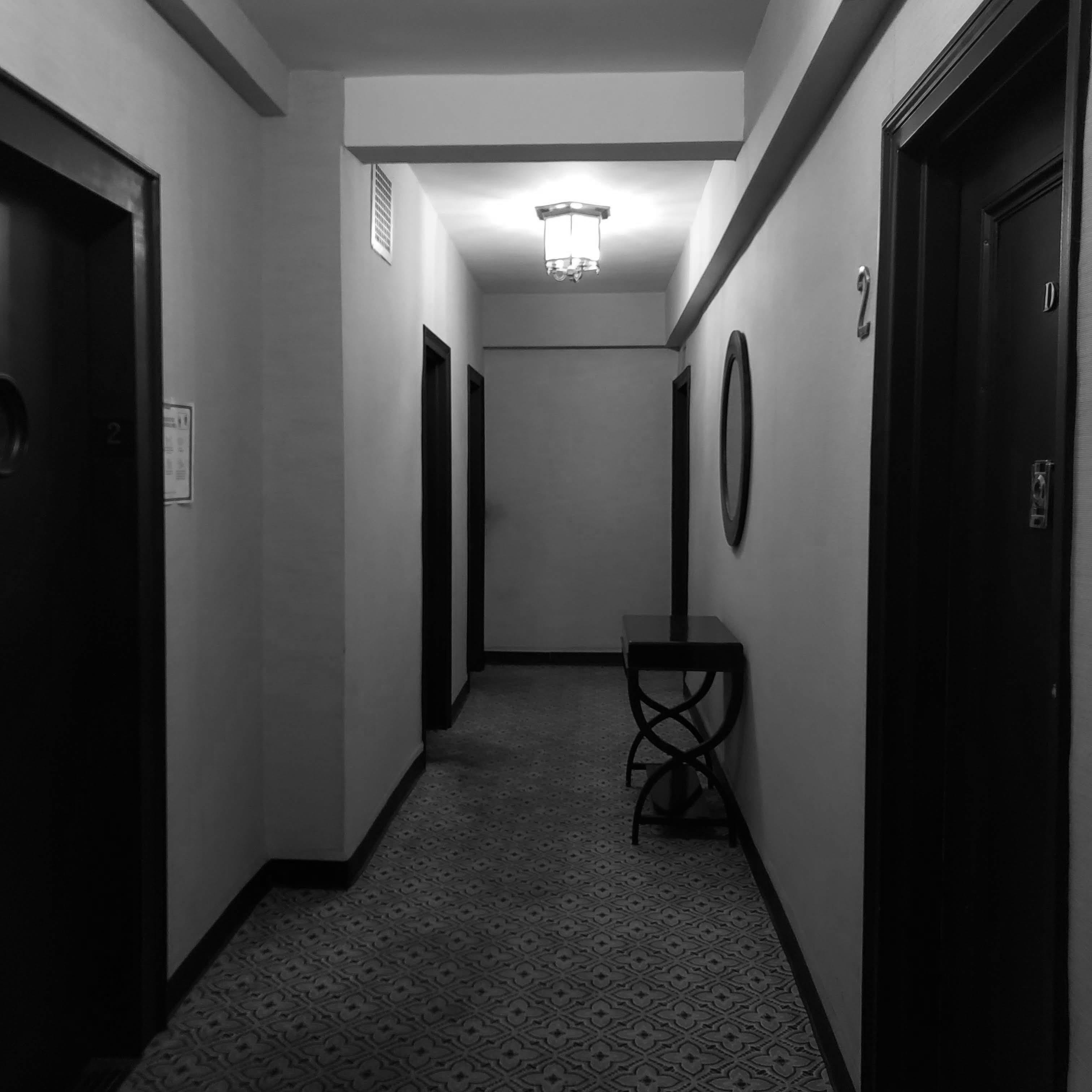 S K Y L I N E 34 Cancel the Corridor