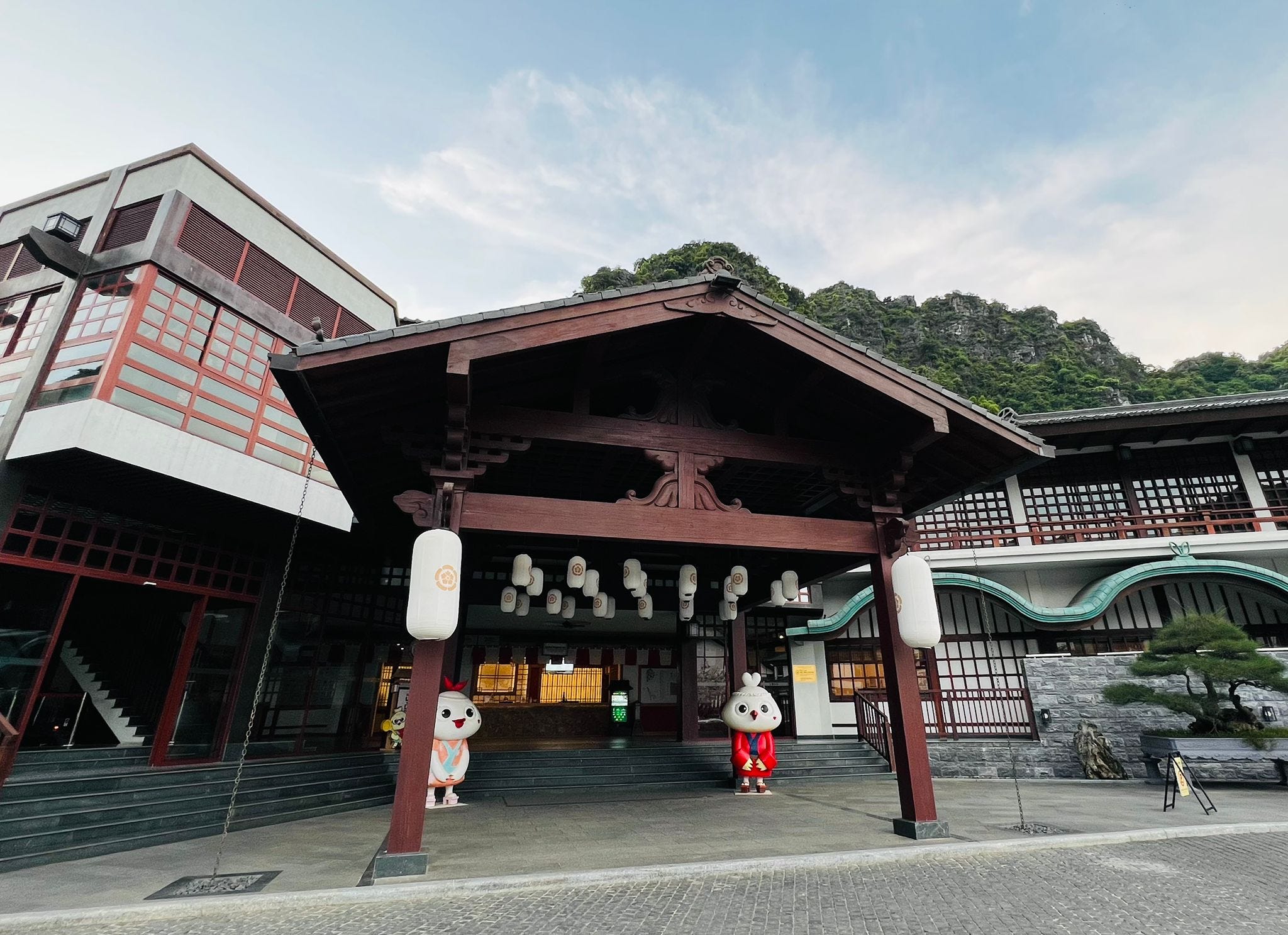 Yoko Onsen Adventure A Journey Through Ha Long Bay's Relaxing Hot Springs