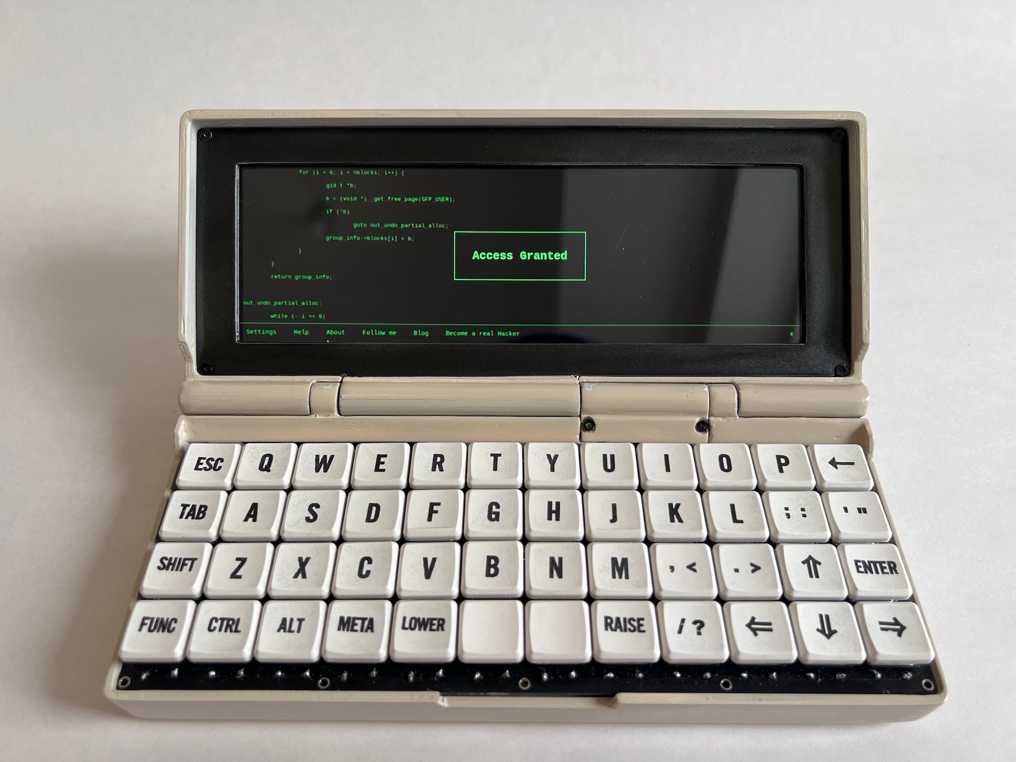 Penkesu Computer A DIY, Linuxpowered palmtop with a mechanical keyboard