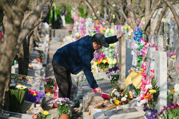 Qingming Festival Tomb Sweeping Day by Shinya Deguchi