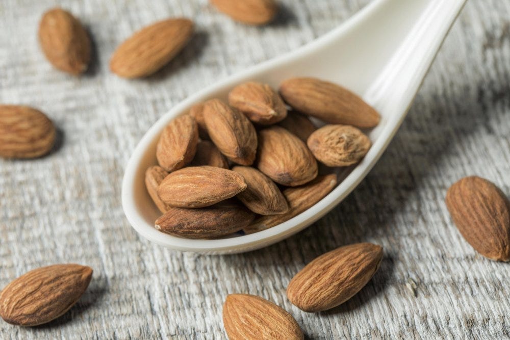 Why should you eat almonds ? Shape & Nutrition