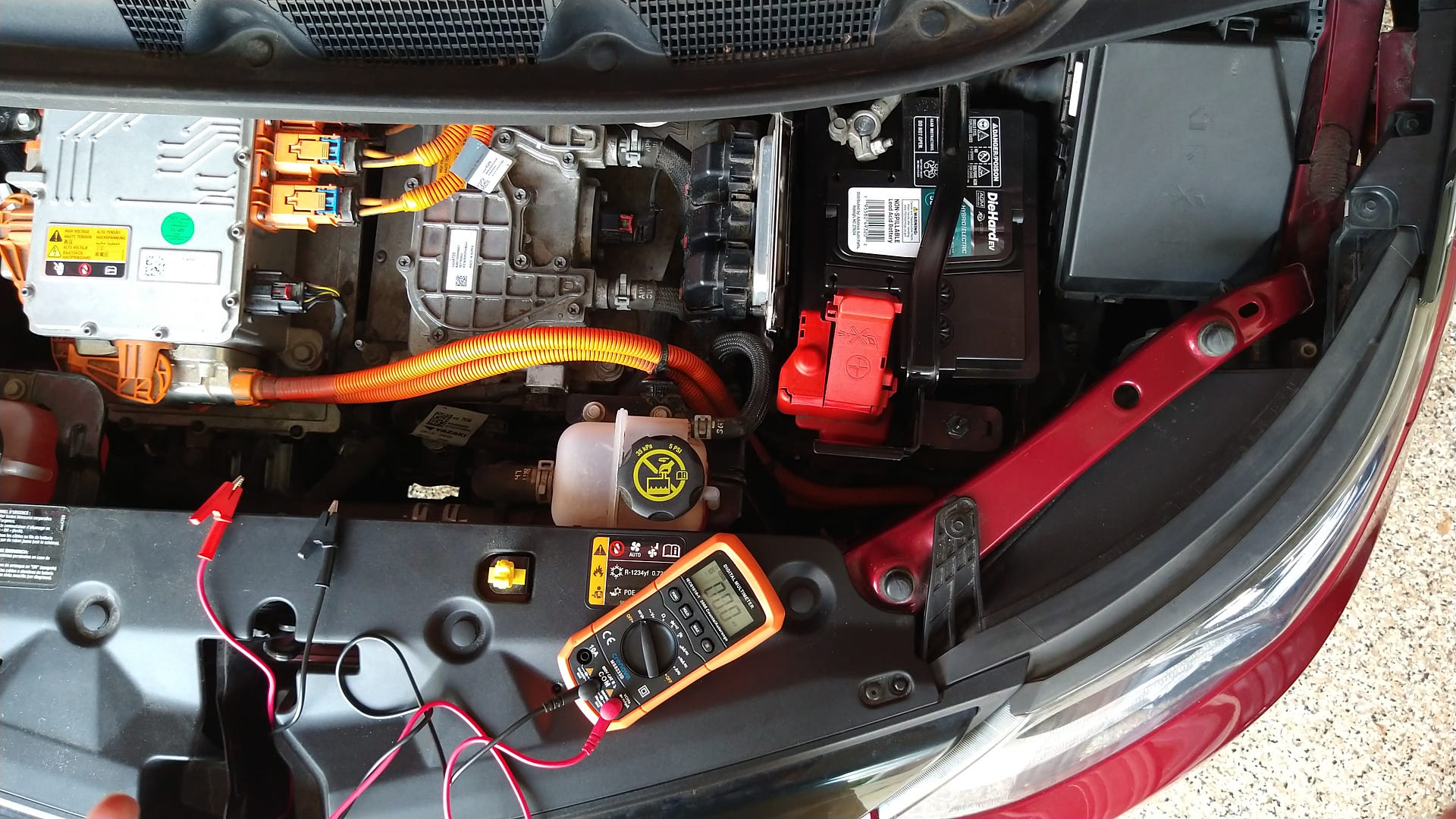 How to Avoid This EV Problem Prevent The 12 Volt Battery Crisis