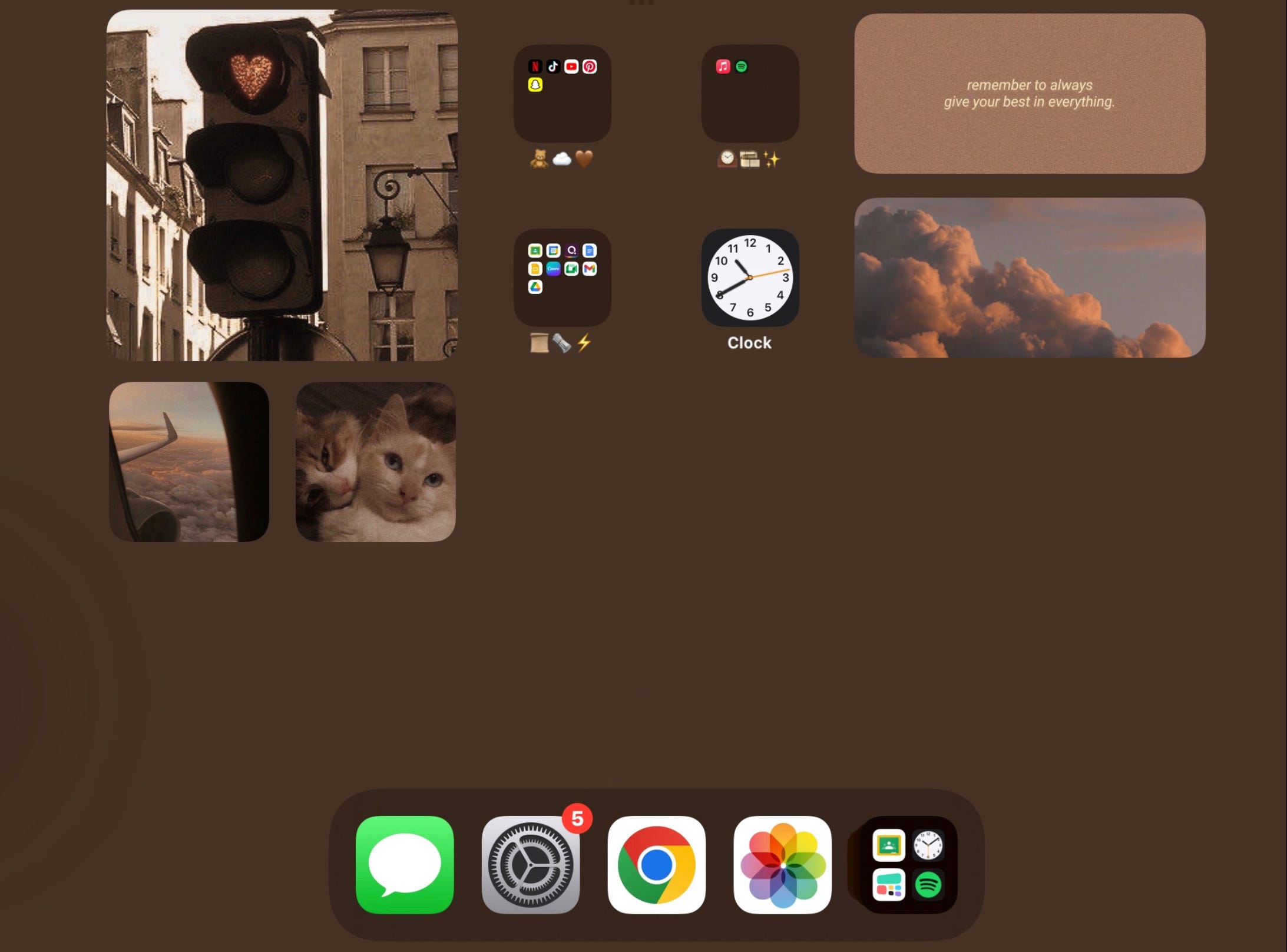 September’s Homescreen by zoee 🛹 and