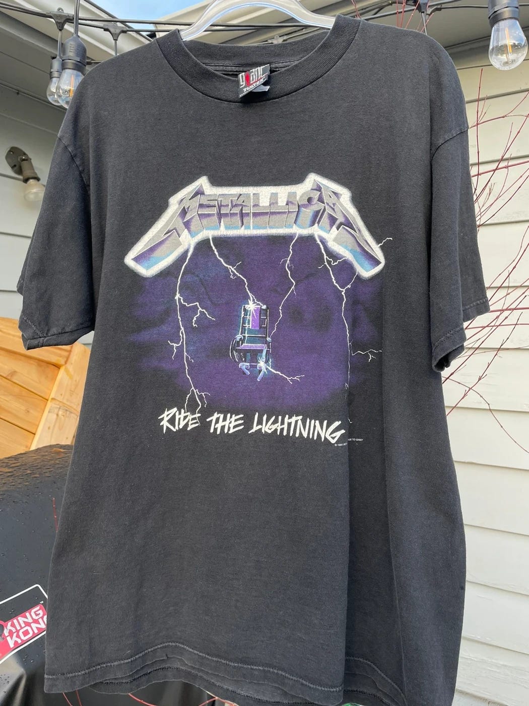 Ryan gosling metallica shirt top