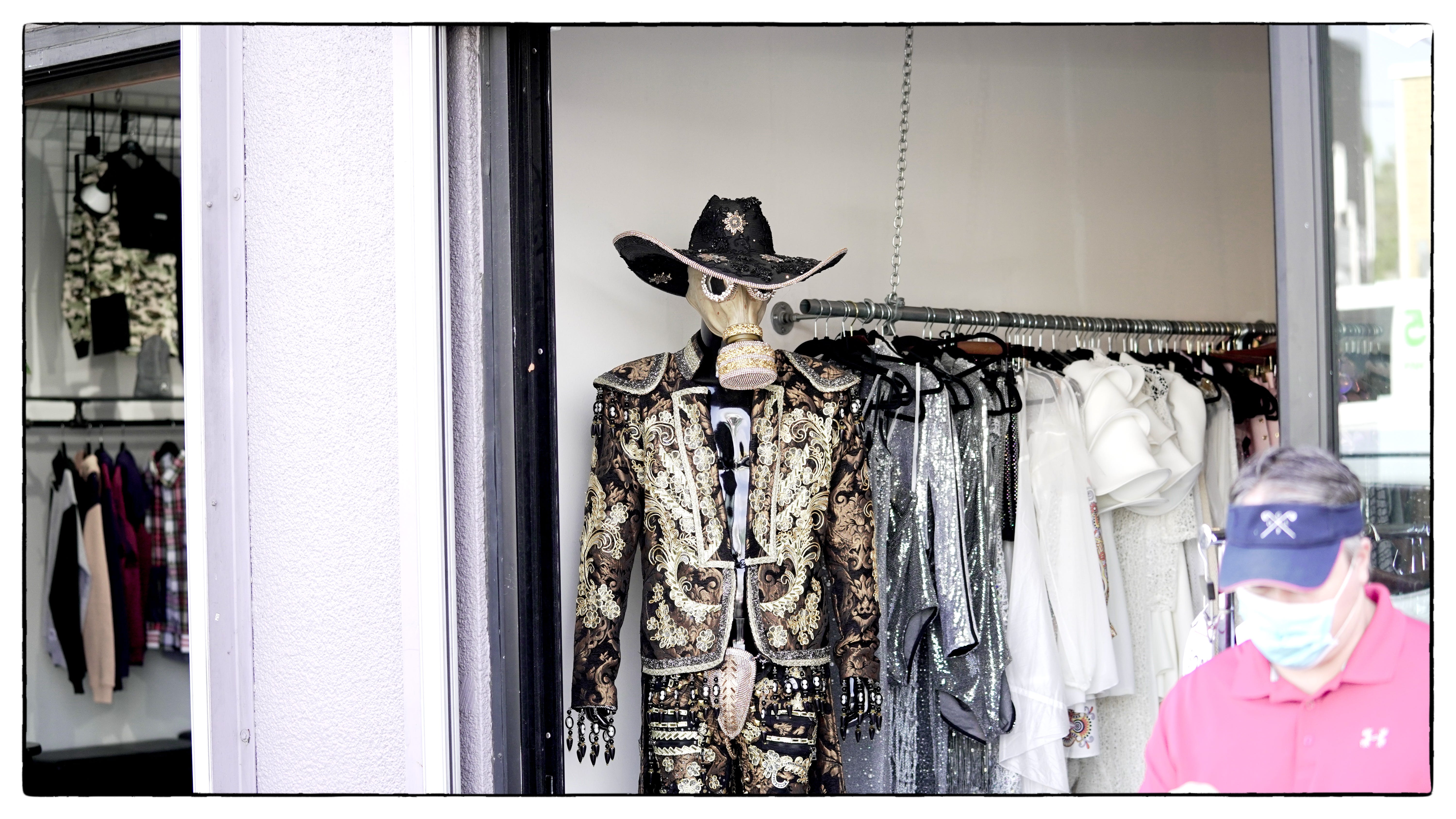 Melrose Avenue in a pandemic